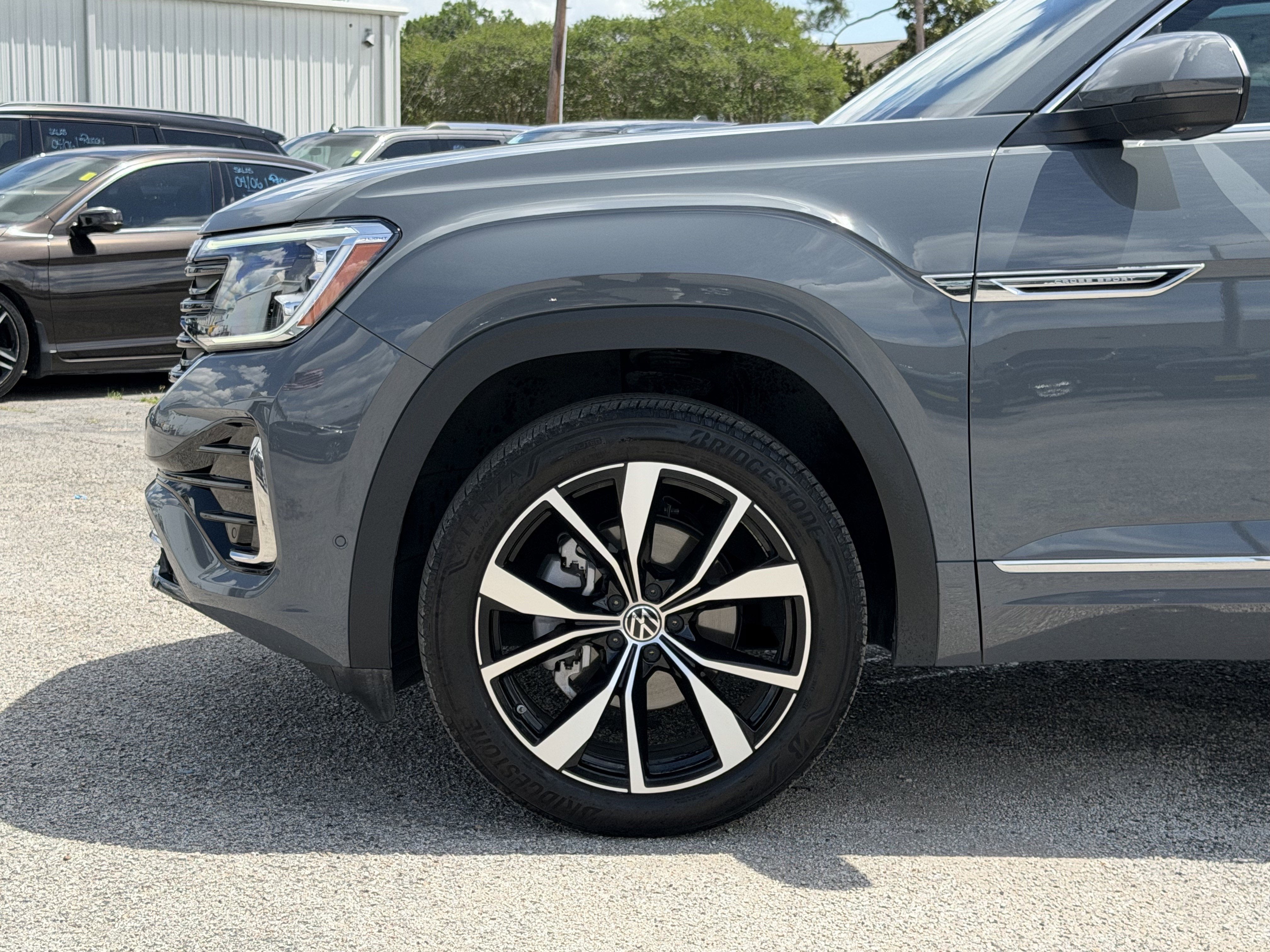 2024 Volkswagen Atlas Cross Sport 2.0T SEL Premium R-Line