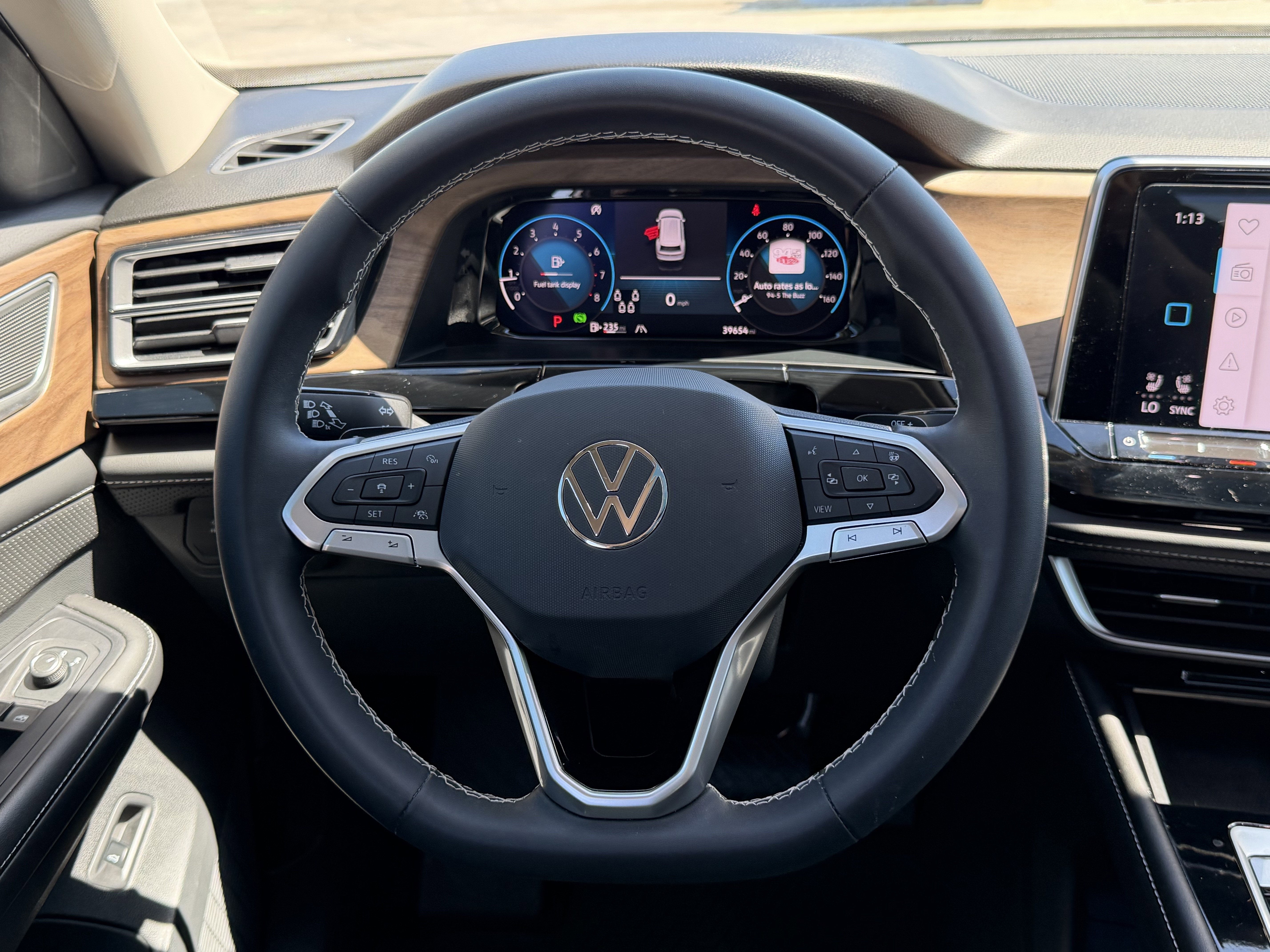 2024 Volkswagen Atlas 2.0T SE w/Technology