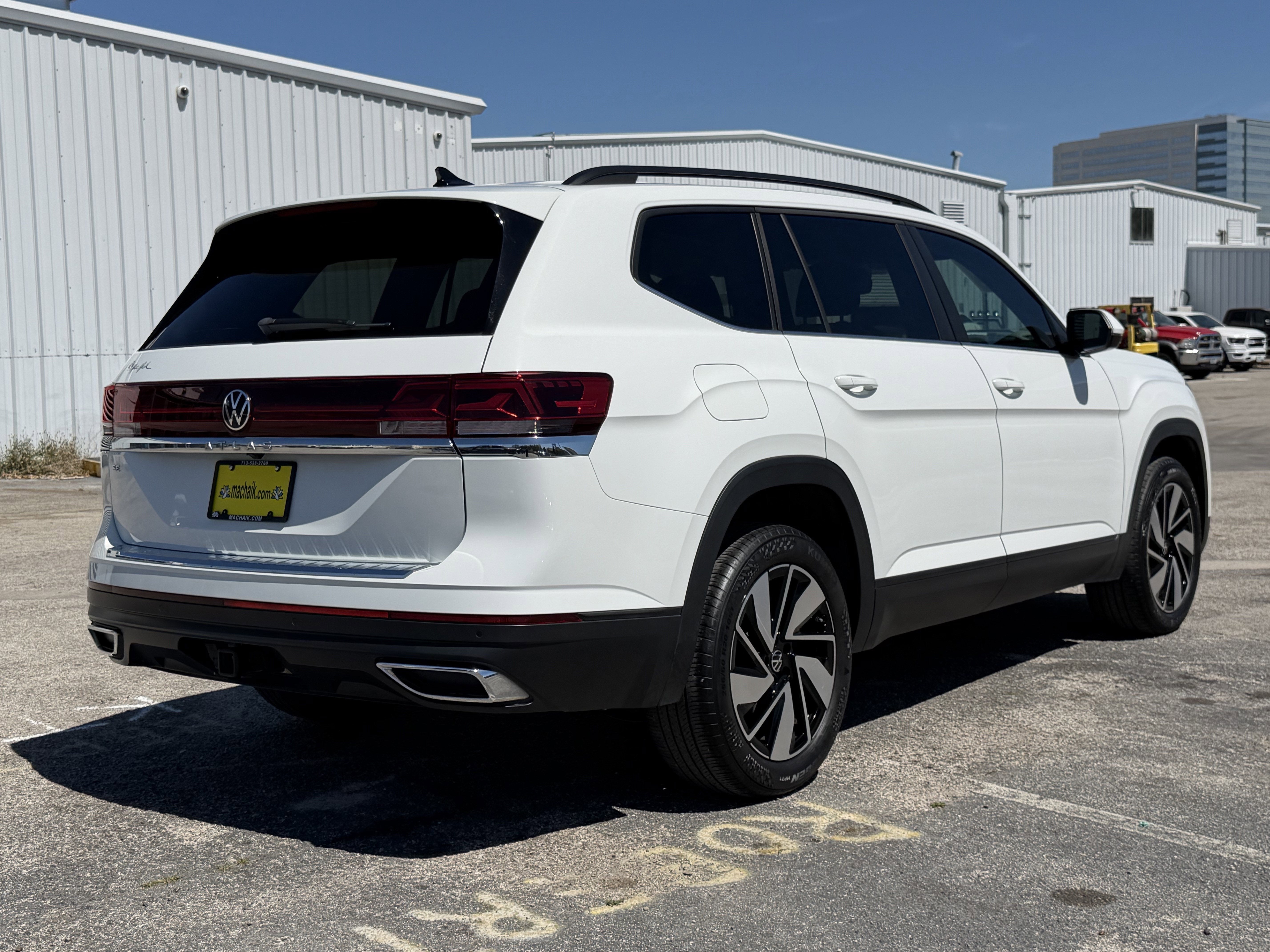 2024 Volkswagen Atlas 2.0T SE w/Technology