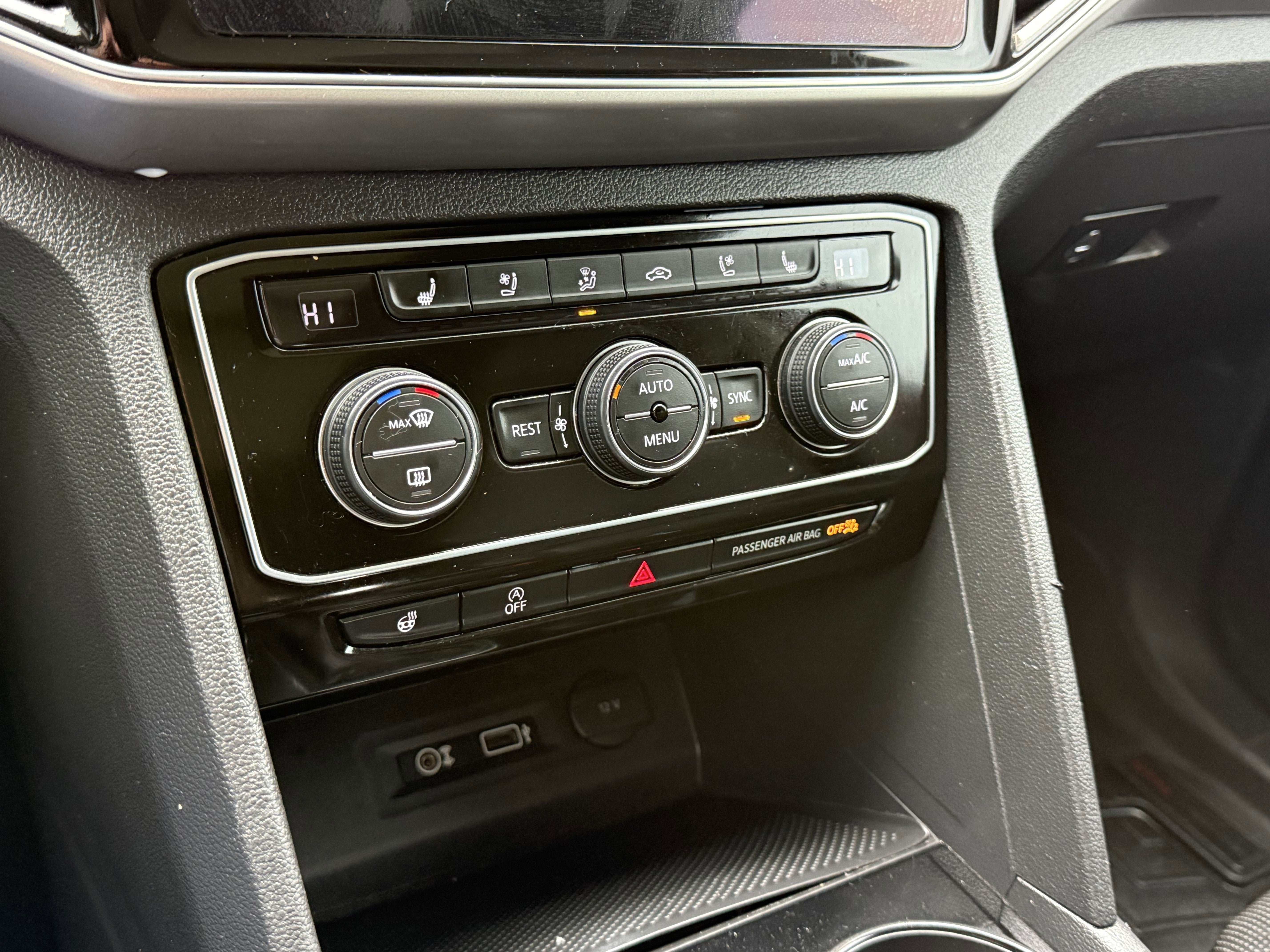 2018 Volkswagen Atlas 3.6L V6 SEL Premium