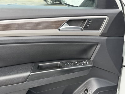 2019 Volkswagen Atlas 2.0T SE w/Technology