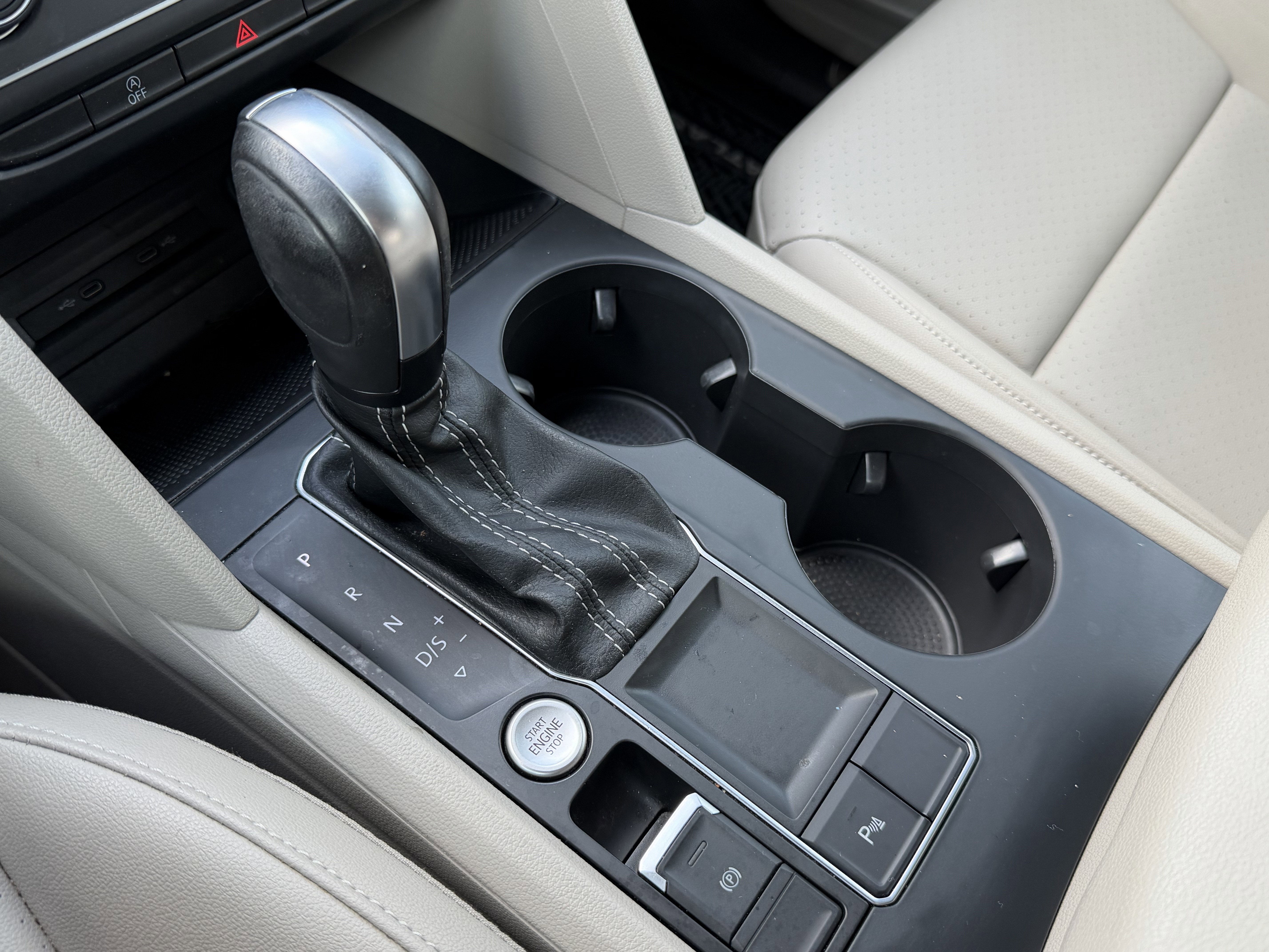 2021 Volkswagen Atlas 3.6L V6 SE w/Technology