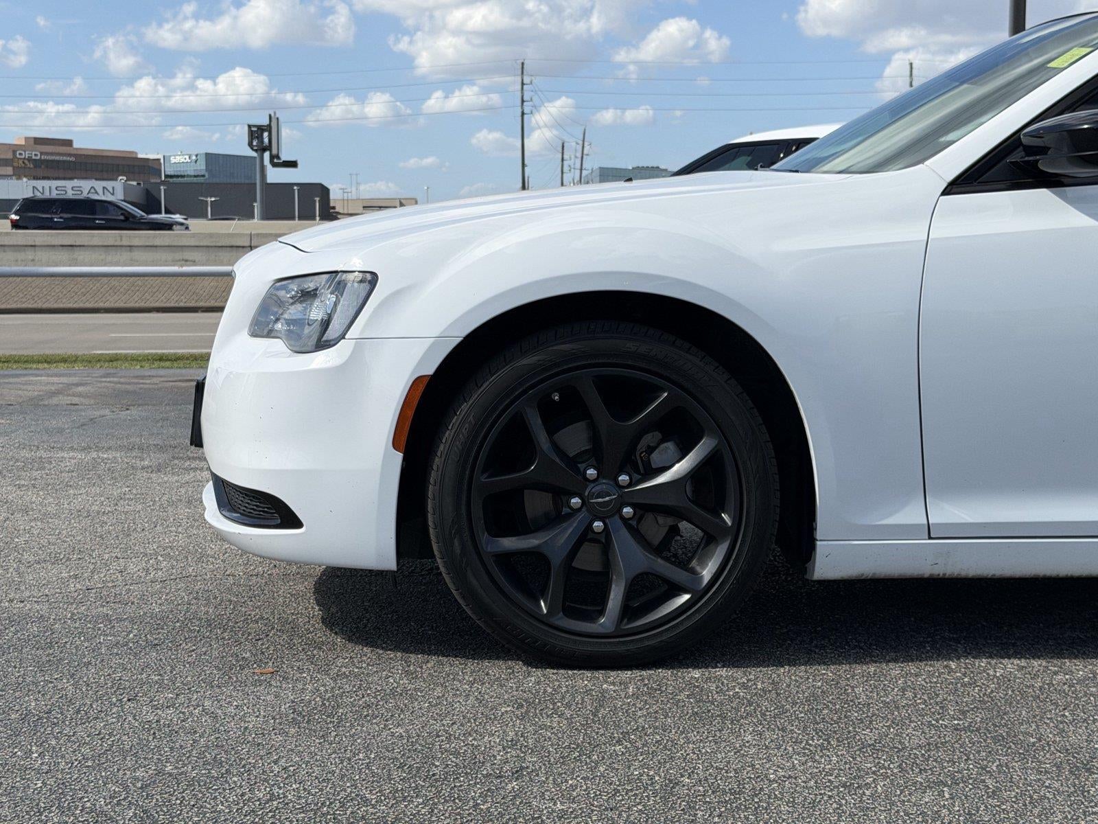 2022 Chrysler 300 Touring
