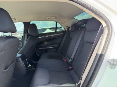 2022 Chrysler 300 Touring