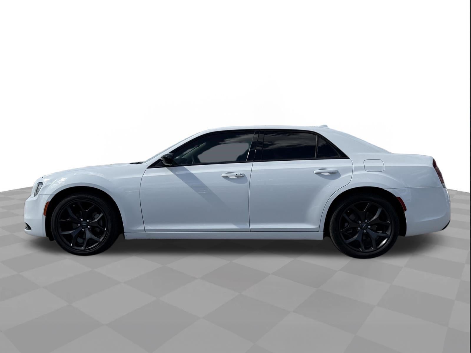 2022 Chrysler 300 Touring