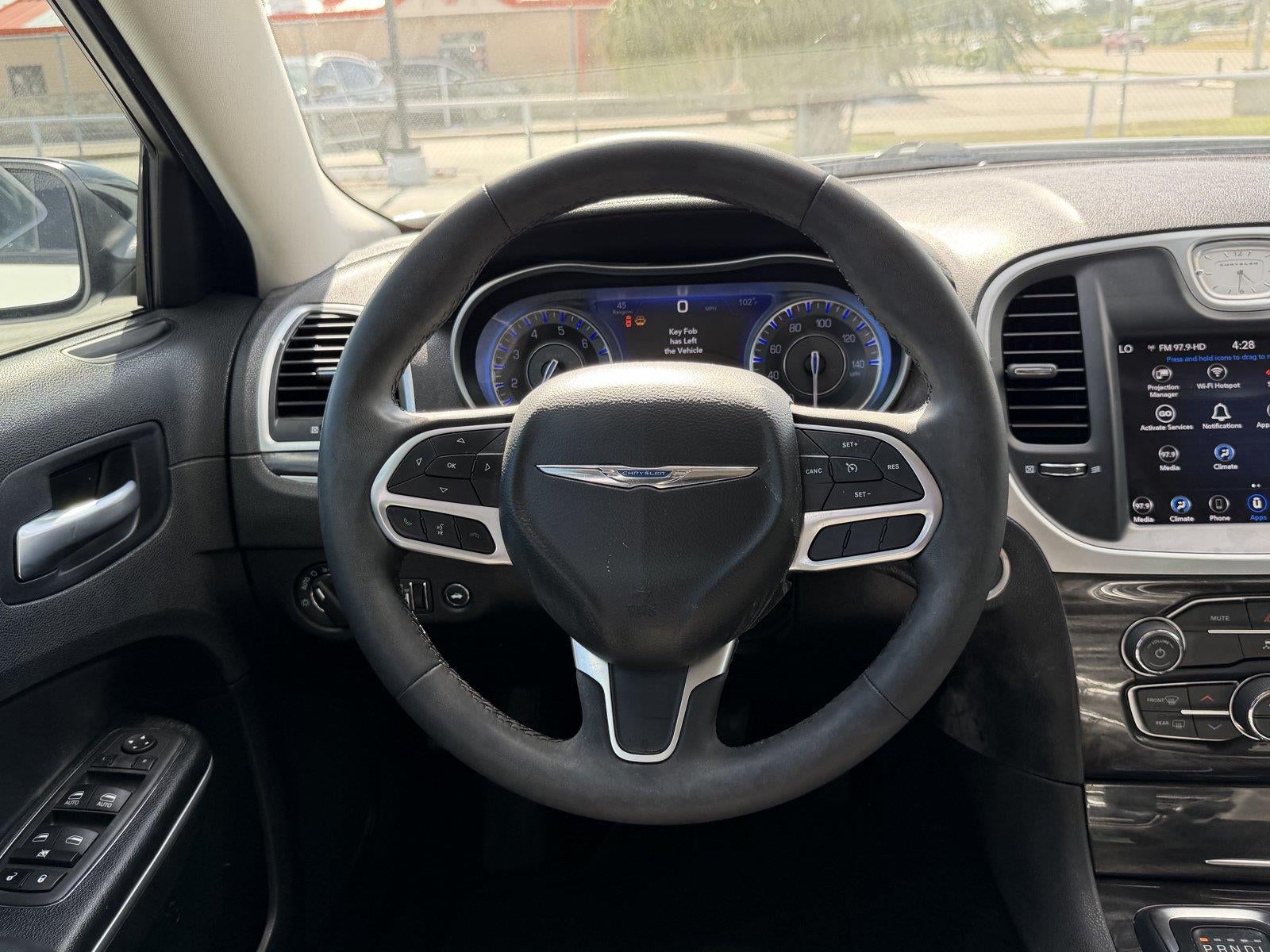 2022 Chrysler 300 Touring