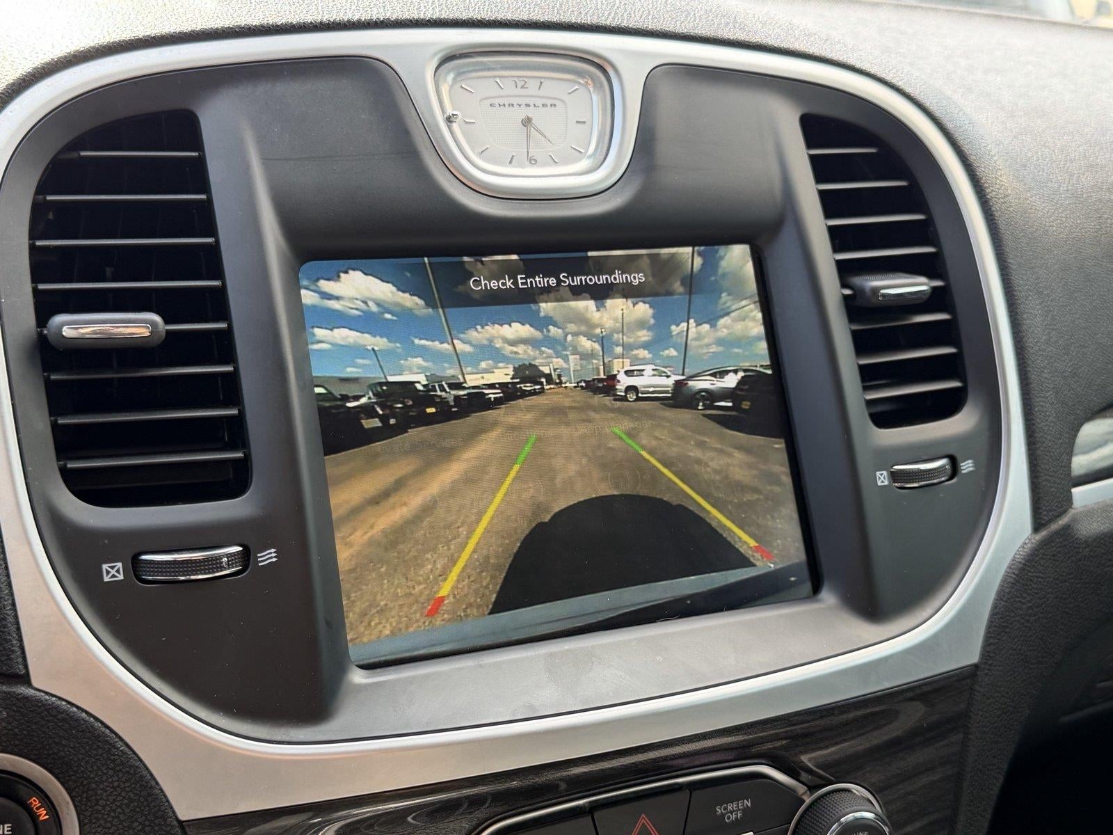 2022 Chrysler 300 Touring