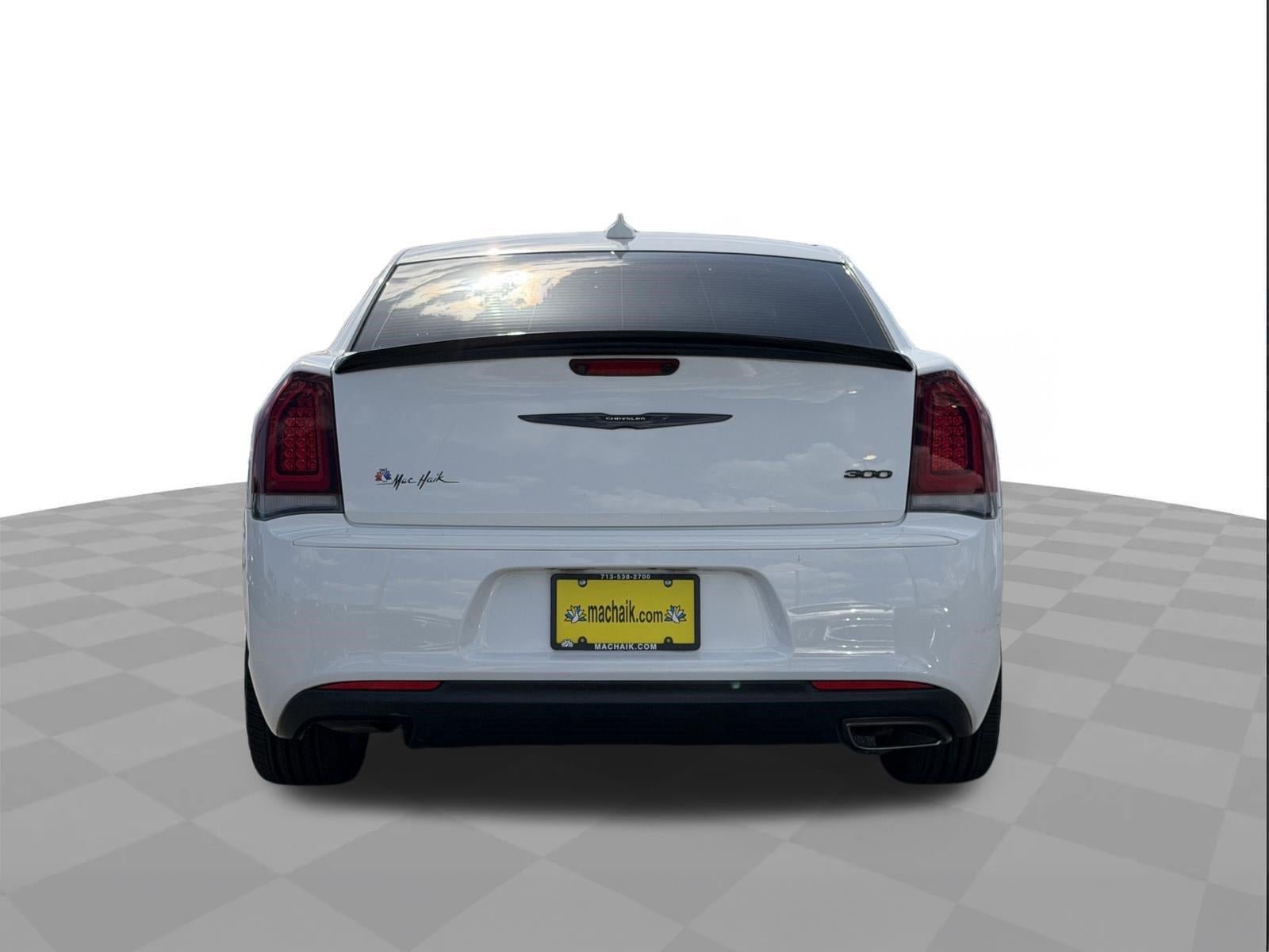 2022 Chrysler 300 Touring