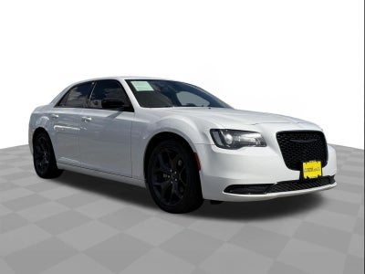 2022 Chrysler 300 Touring