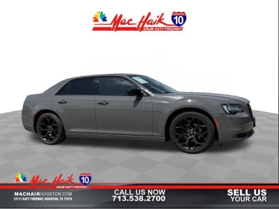 2019 Chrysler 300 Touring