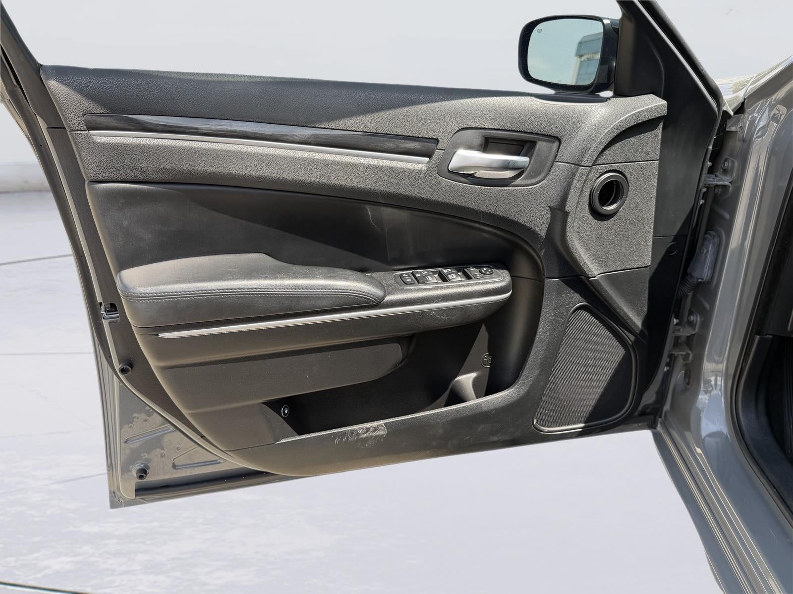2019 Chrysler 300 Touring