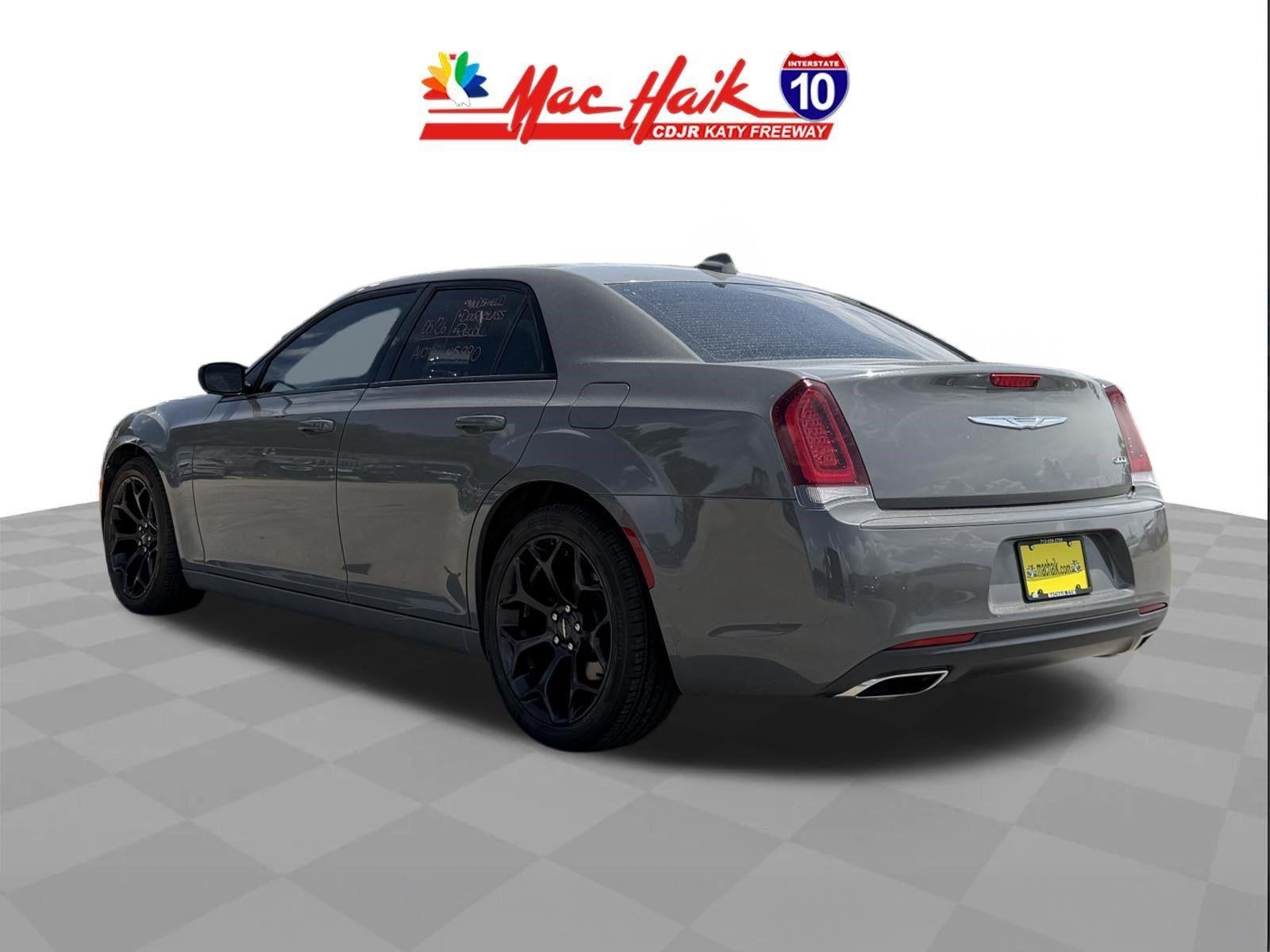 2019 Chrysler 300 Touring