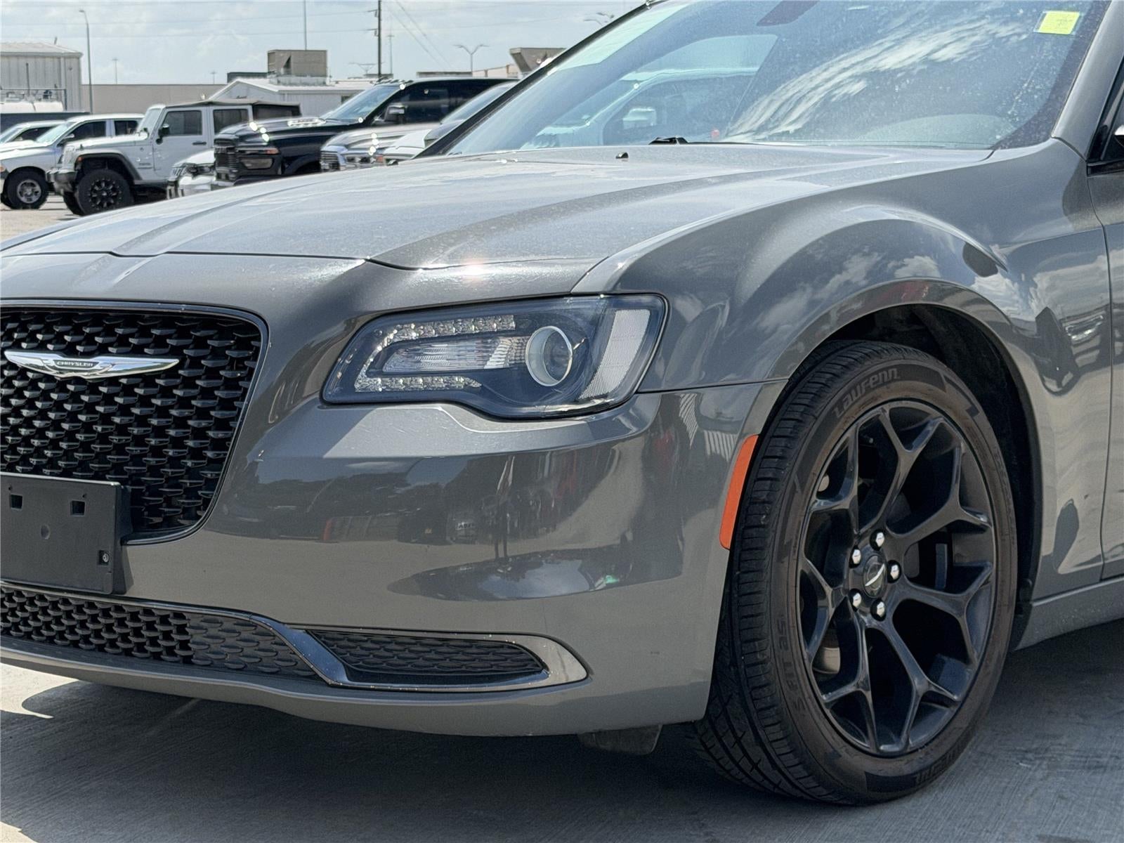 2019 Chrysler 300 Touring