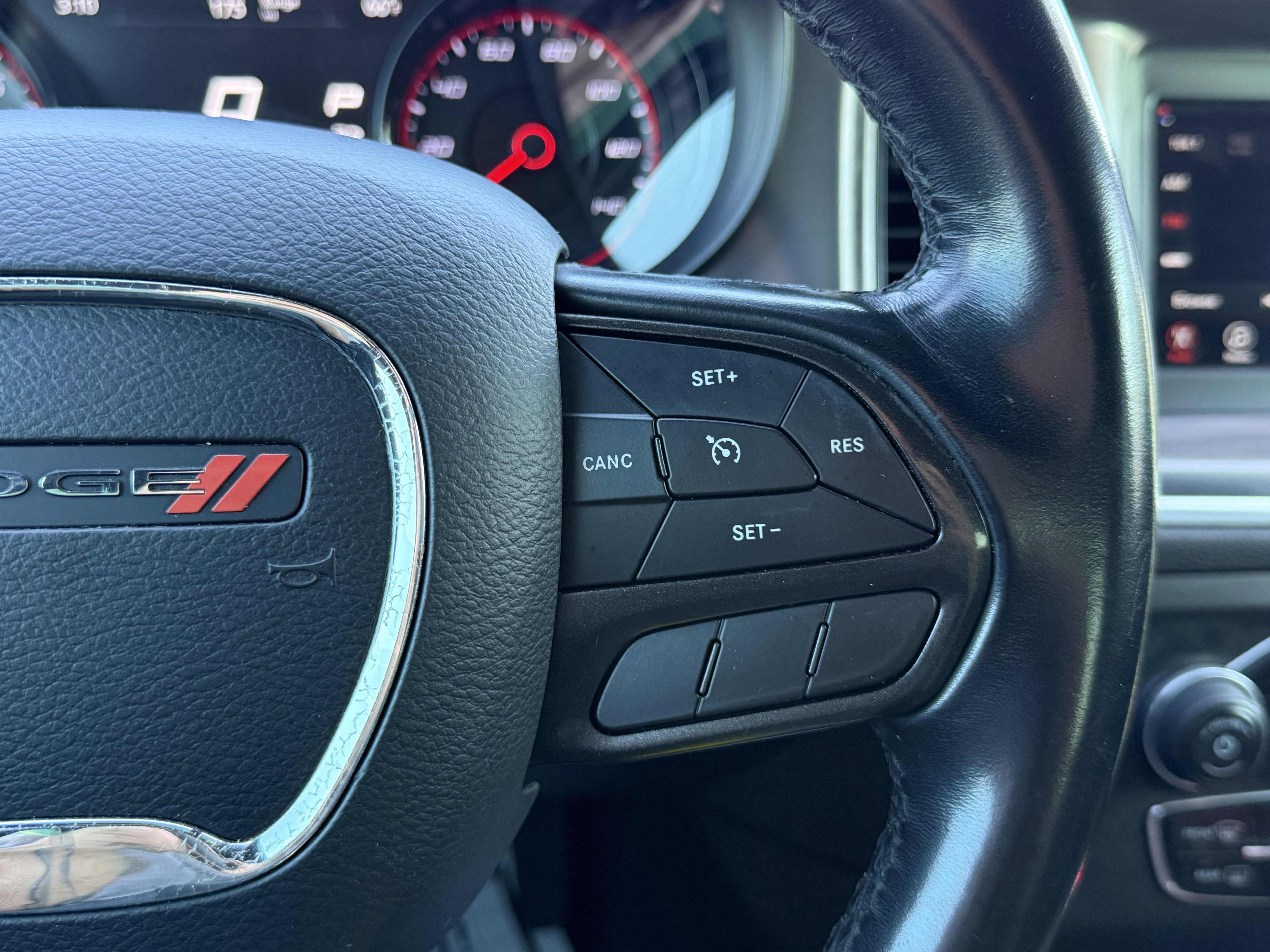 2020 Dodge Charger SXT RWD