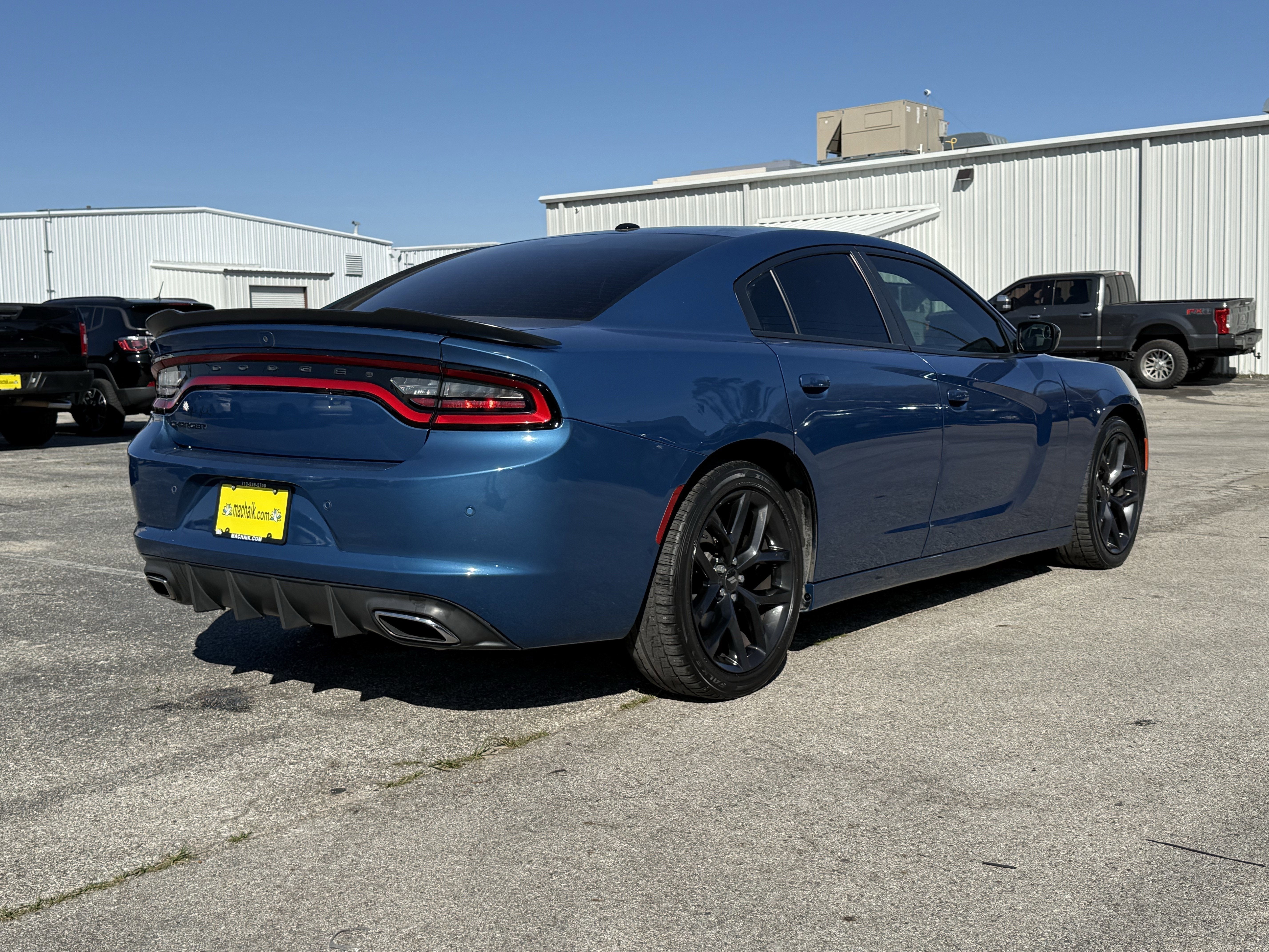 2020 Dodge Charger SXT RWD