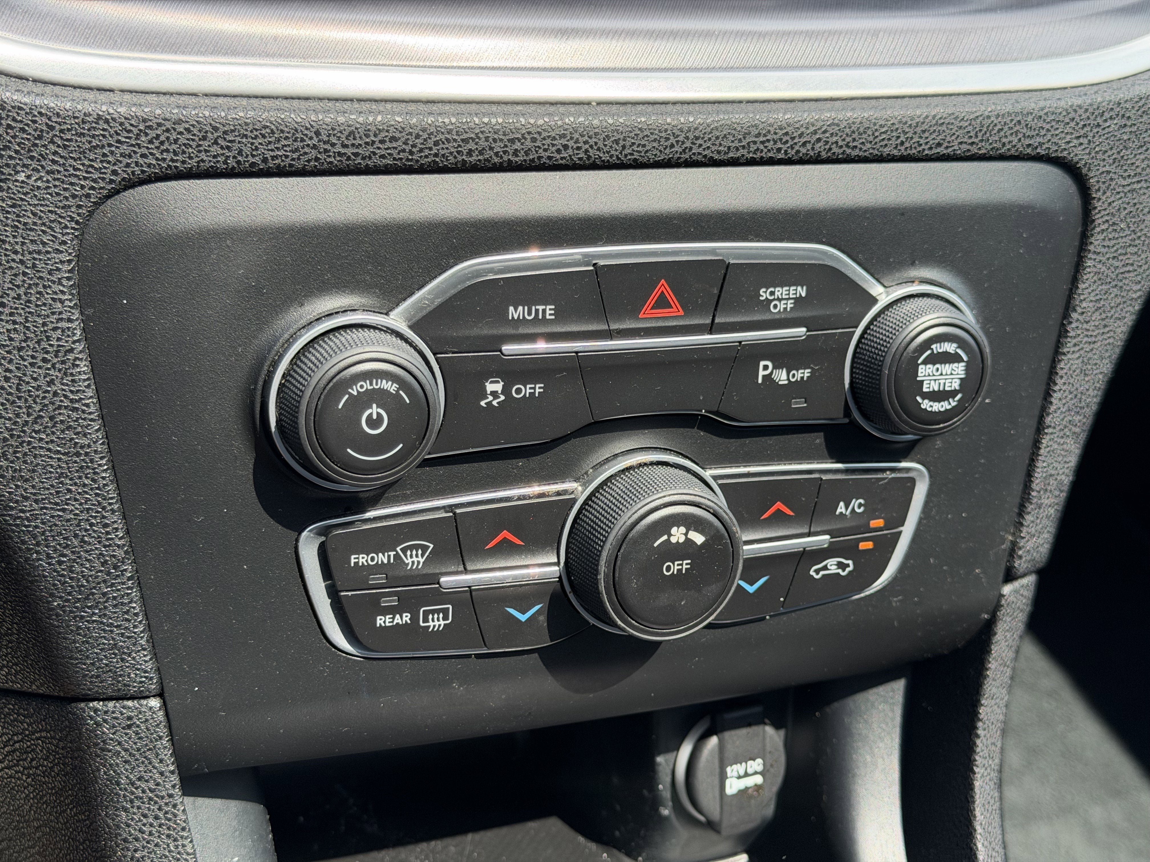 2020 Dodge Charger SXT RWD