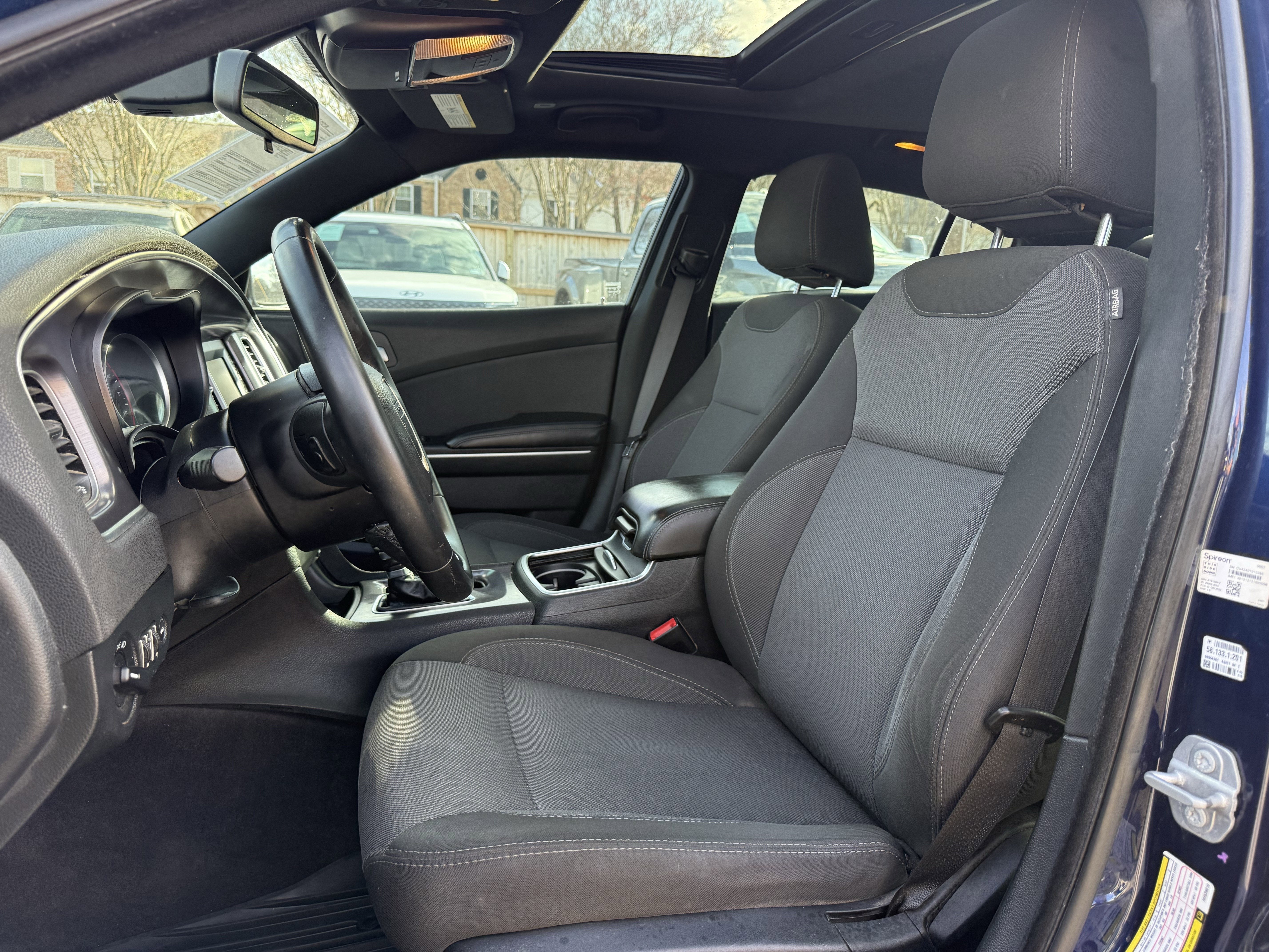 2017 Dodge Charger SE RWD