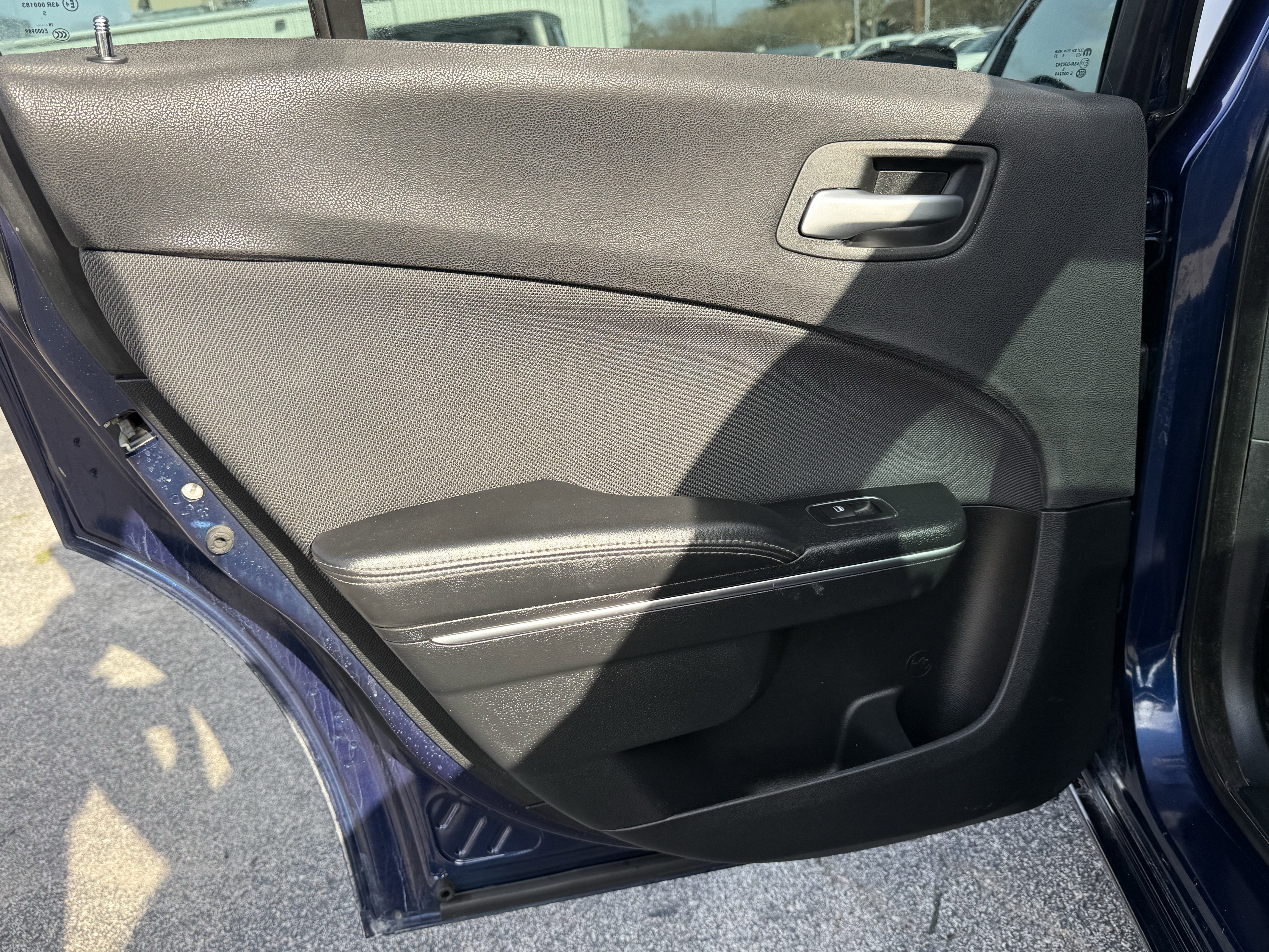 2017 Dodge Charger SE RWD