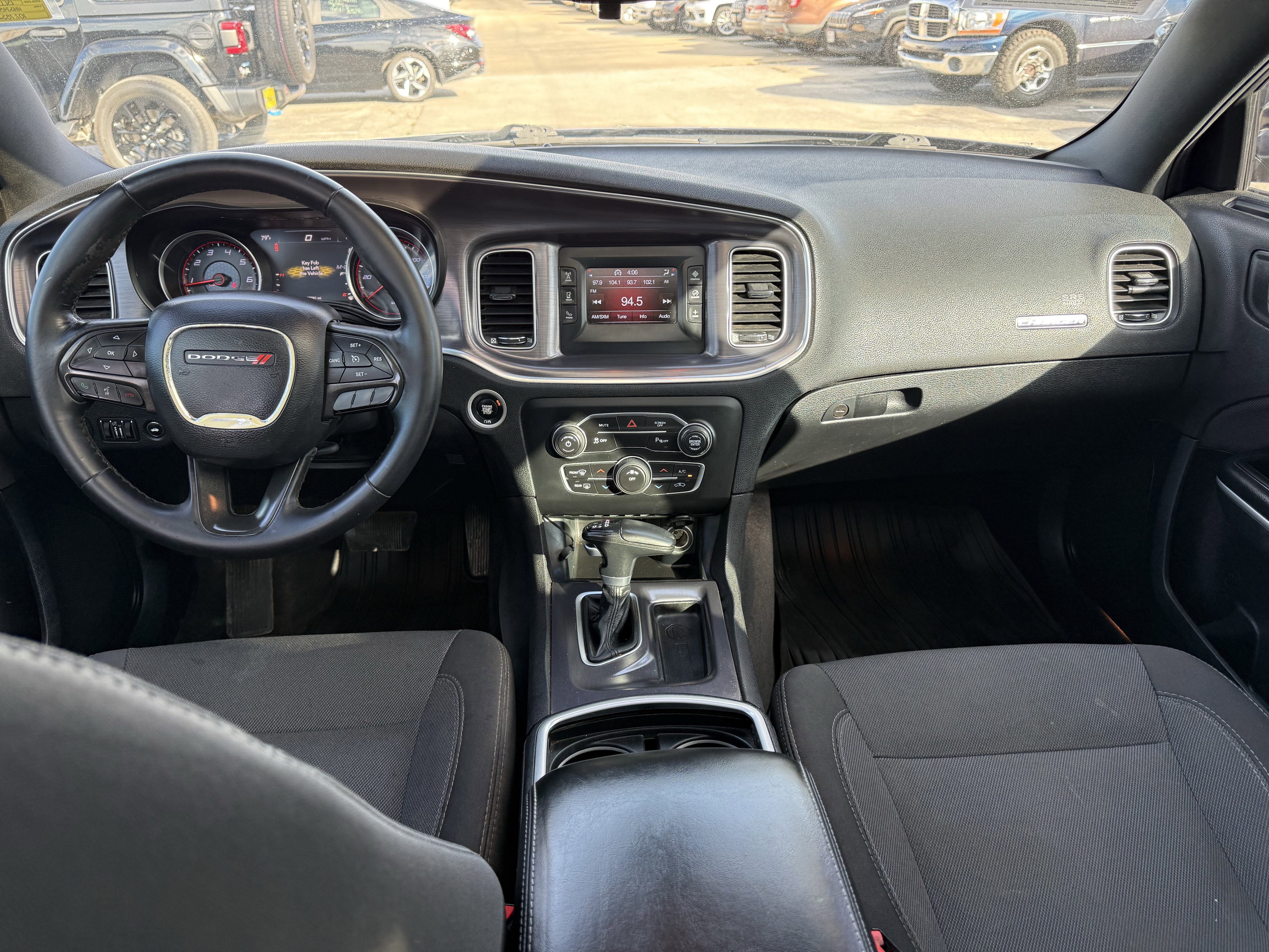 2017 Dodge Charger SE RWD