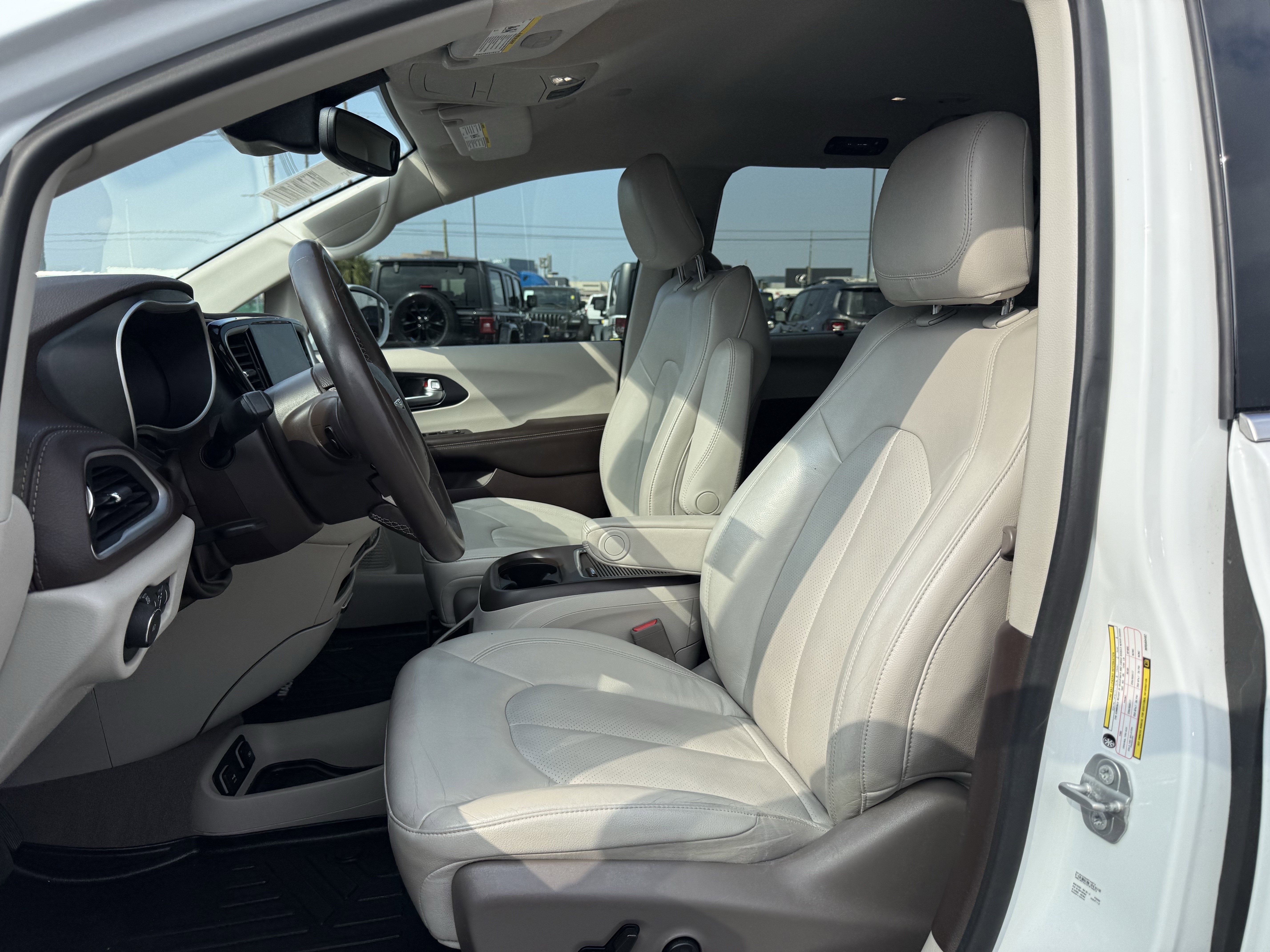 2021 Chrysler Pacifica Touring L