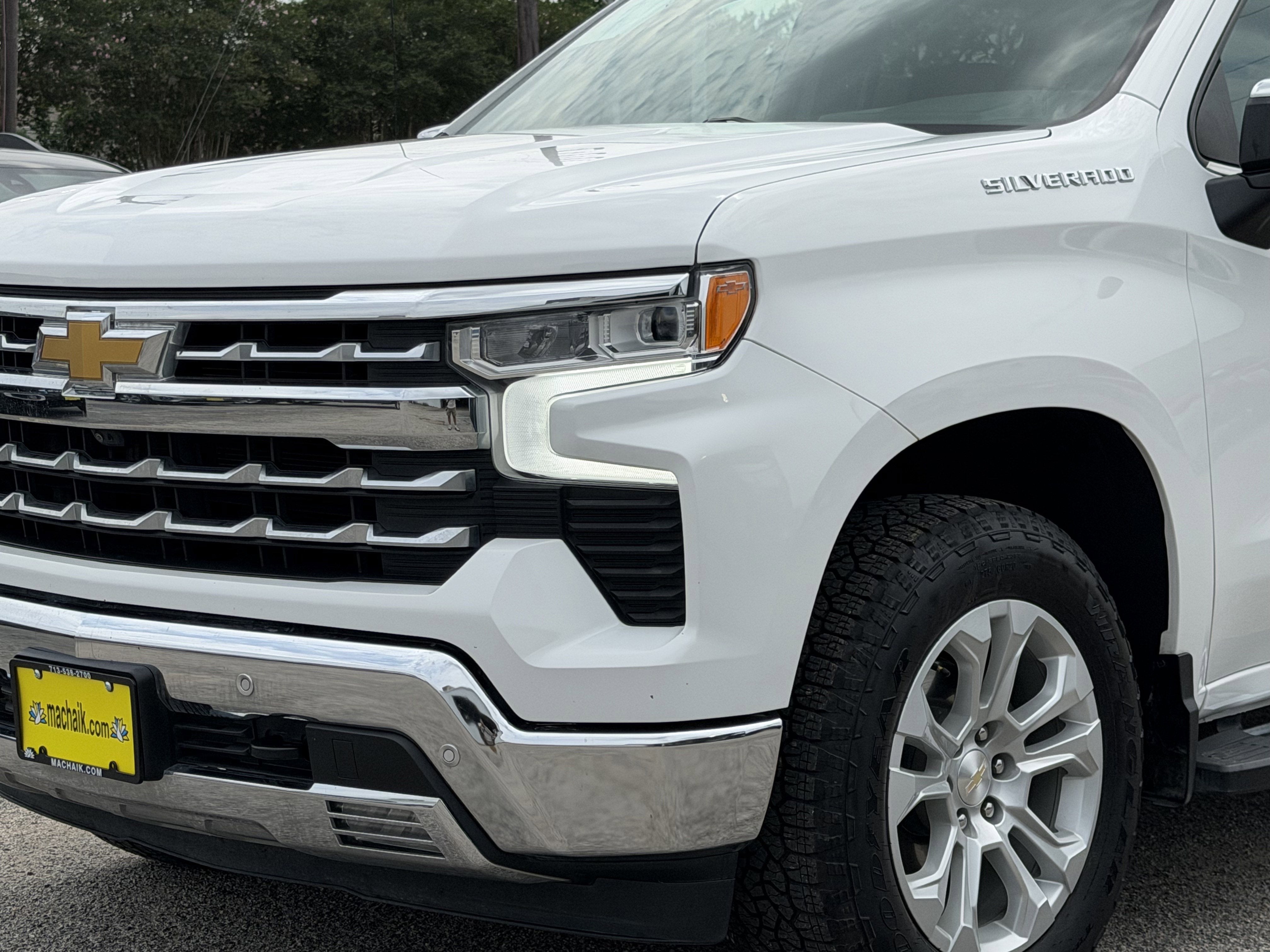 2023 Chevrolet Silverado 1500 4WD Crew Cab Short Bed LTZ
