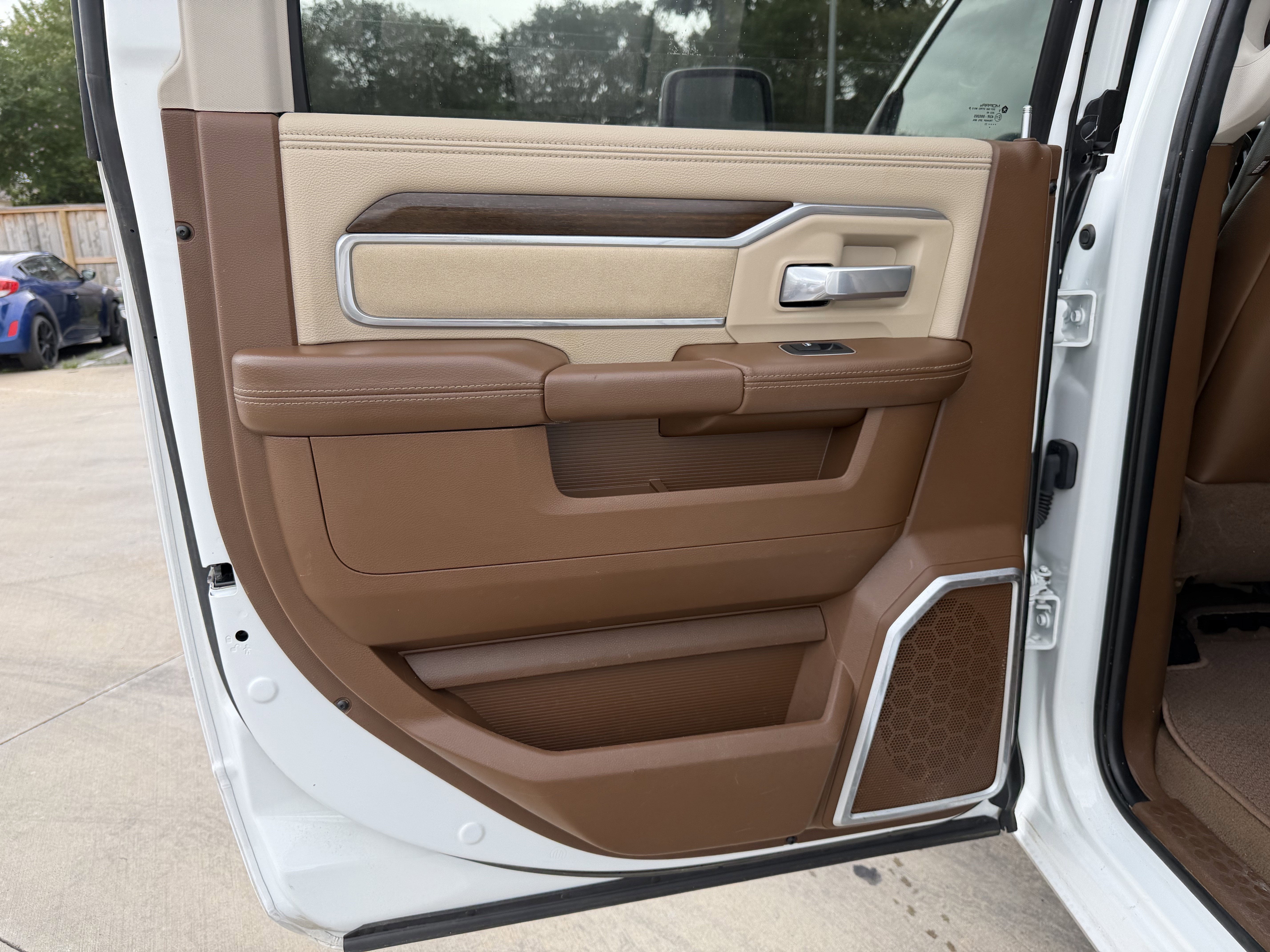 2023 RAM 3500 LARAMIE