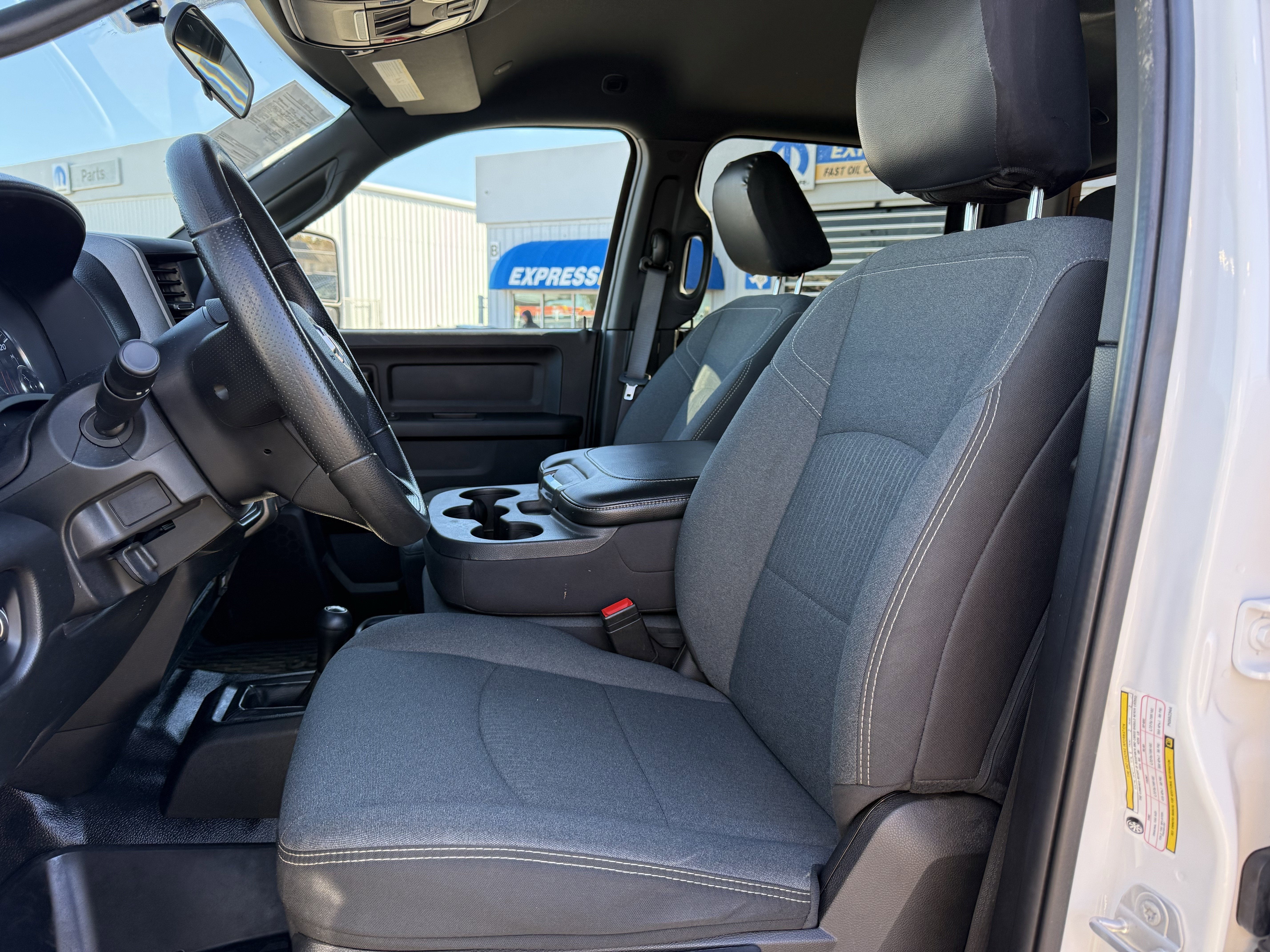 2023 RAM 3500 Tradesman Crew Cab 4x4 8' Box