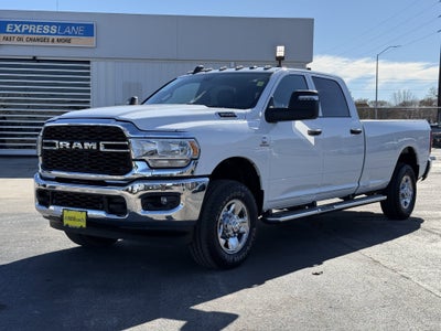 2023 RAM 3500 Tradesman Crew Cab 4x4 8' Box