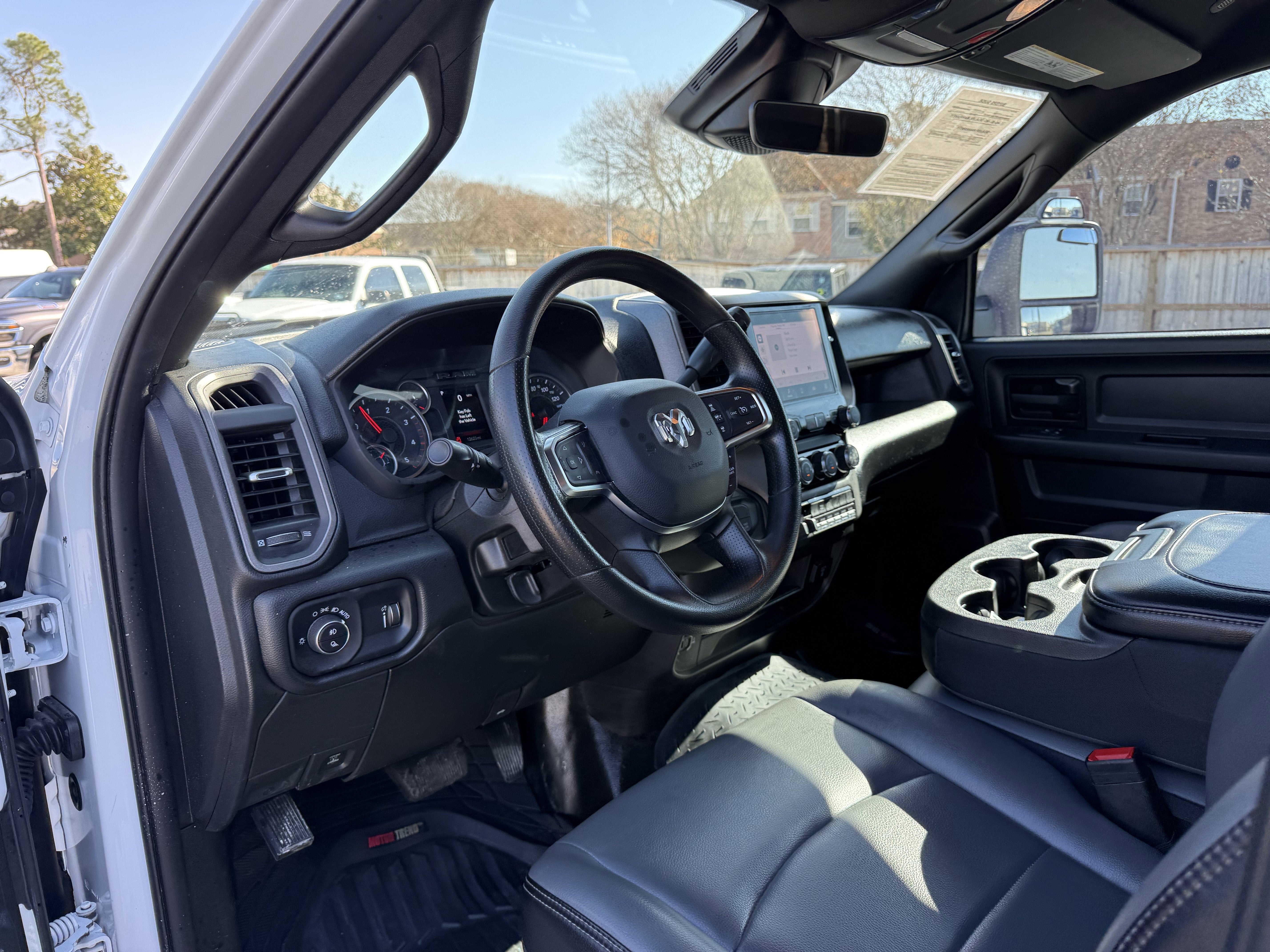 2025 RAM 3500 Tradesman Crew Cab 4x4 8' Box