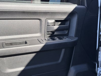 2025 RAM 2500 Tradesman Crew Cab 4x2 6'4' Box