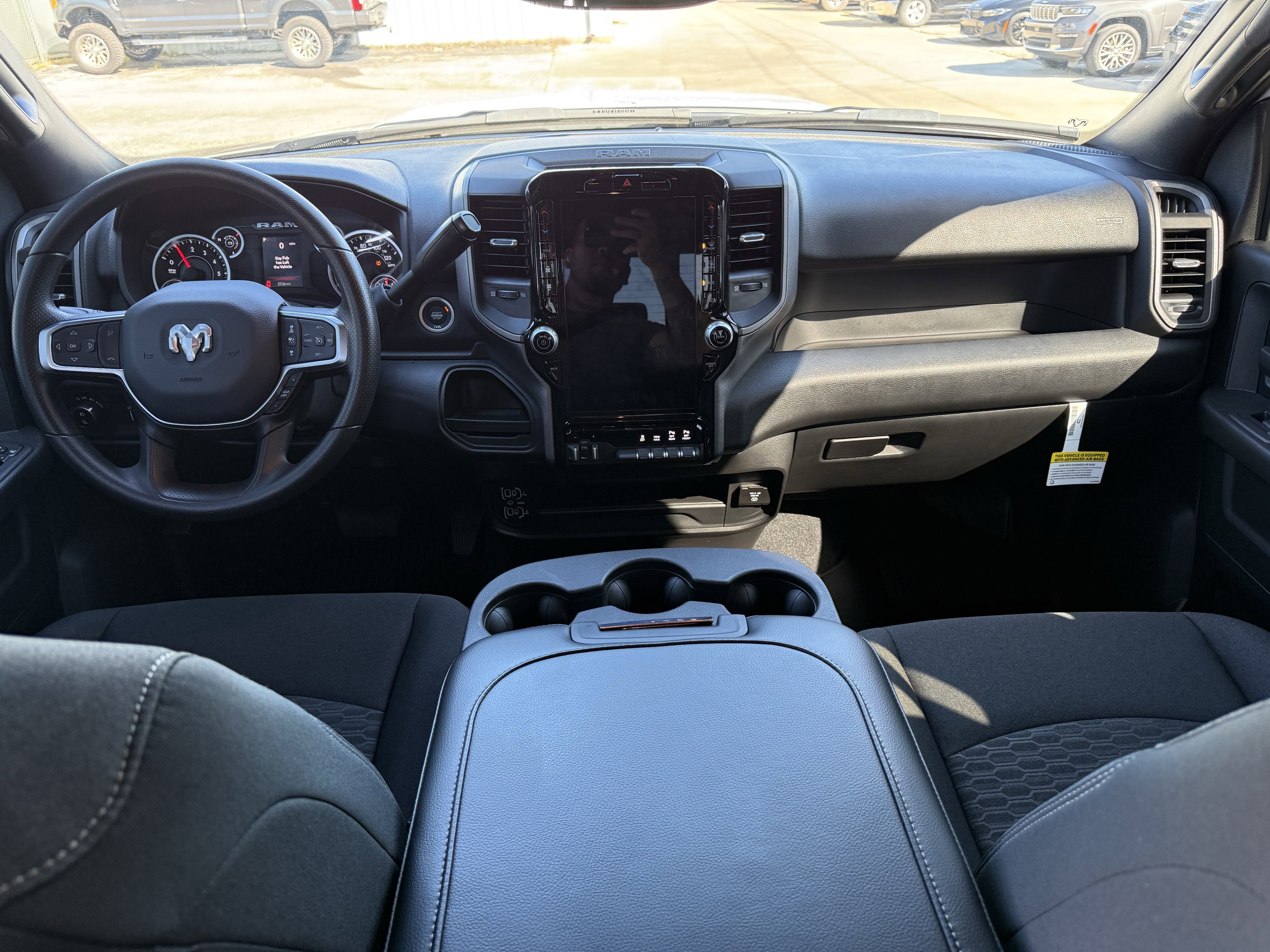 2025 RAM 2500 Tradesman Crew Cab 4x2 6'4' Box