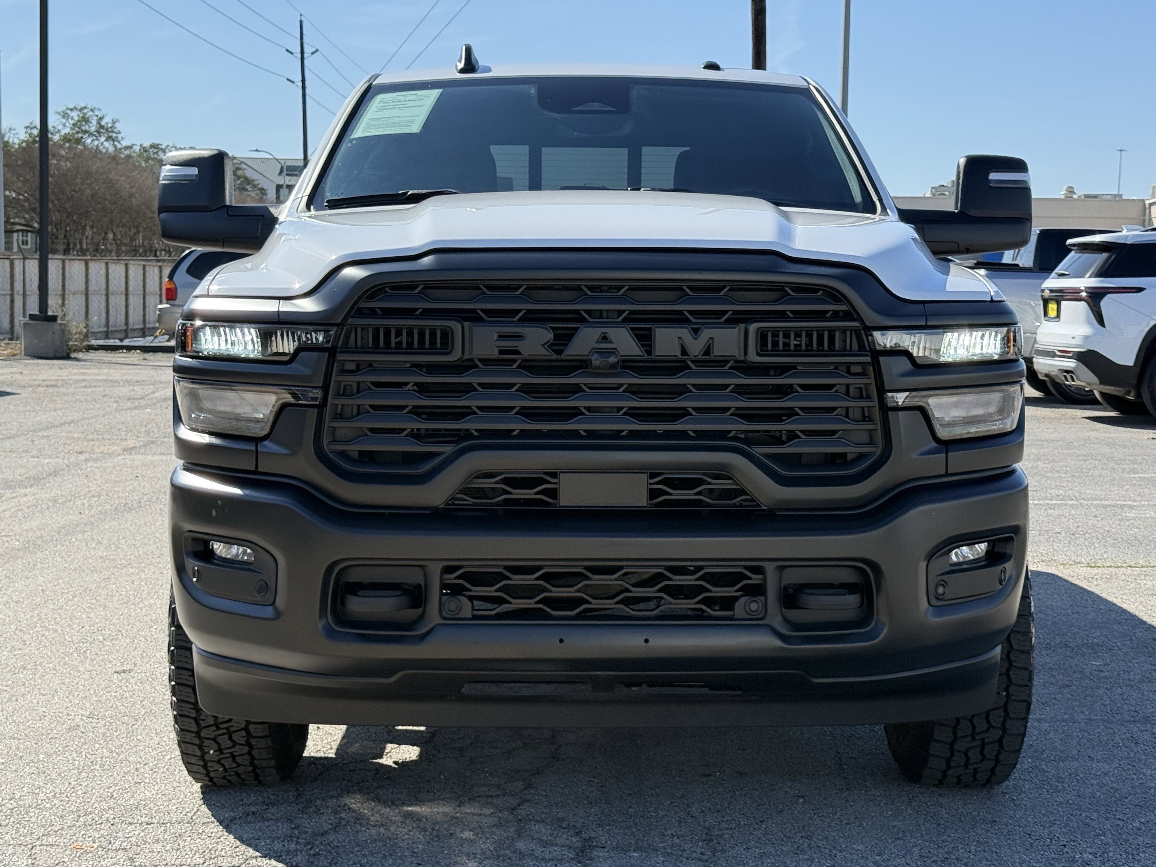 2025 RAM 2500 Tradesman Crew Cab 4x2 6'4' Box