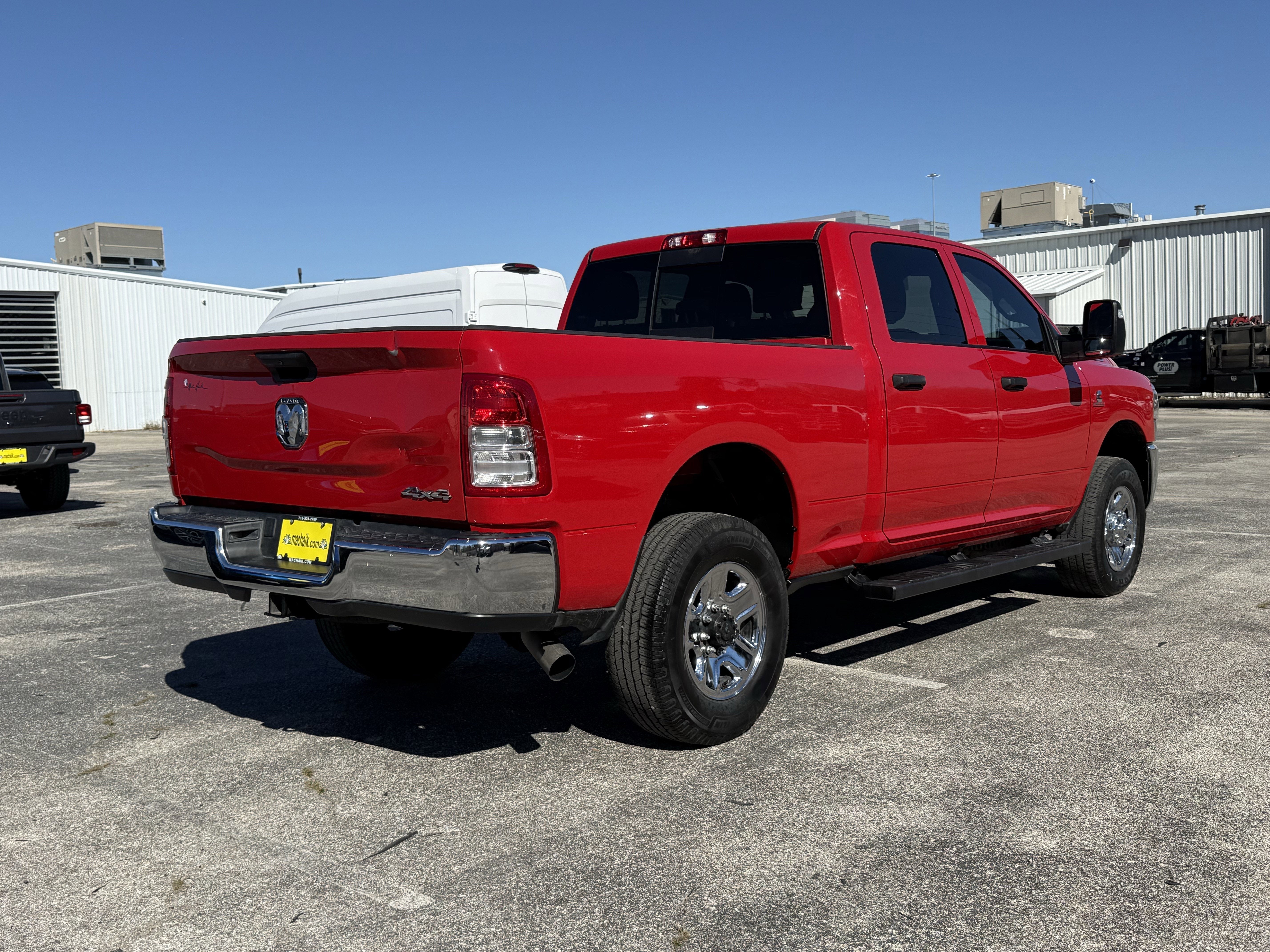 2024 RAM 2500 Tradesman Crew Cab 4x4 6'4' Box