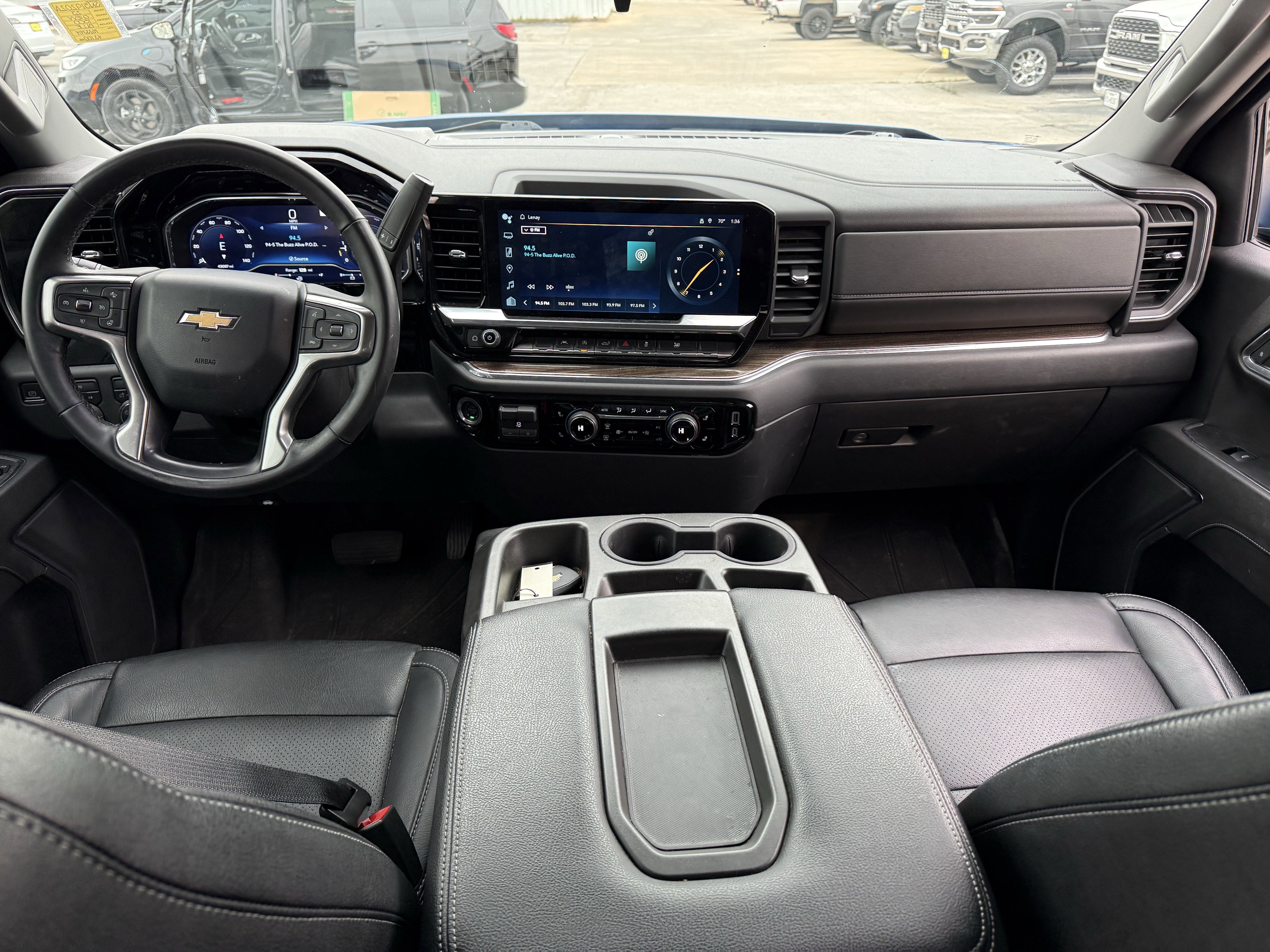 2023 Chevrolet Silverado 1500 4WD Crew Cab Standard Bed LT