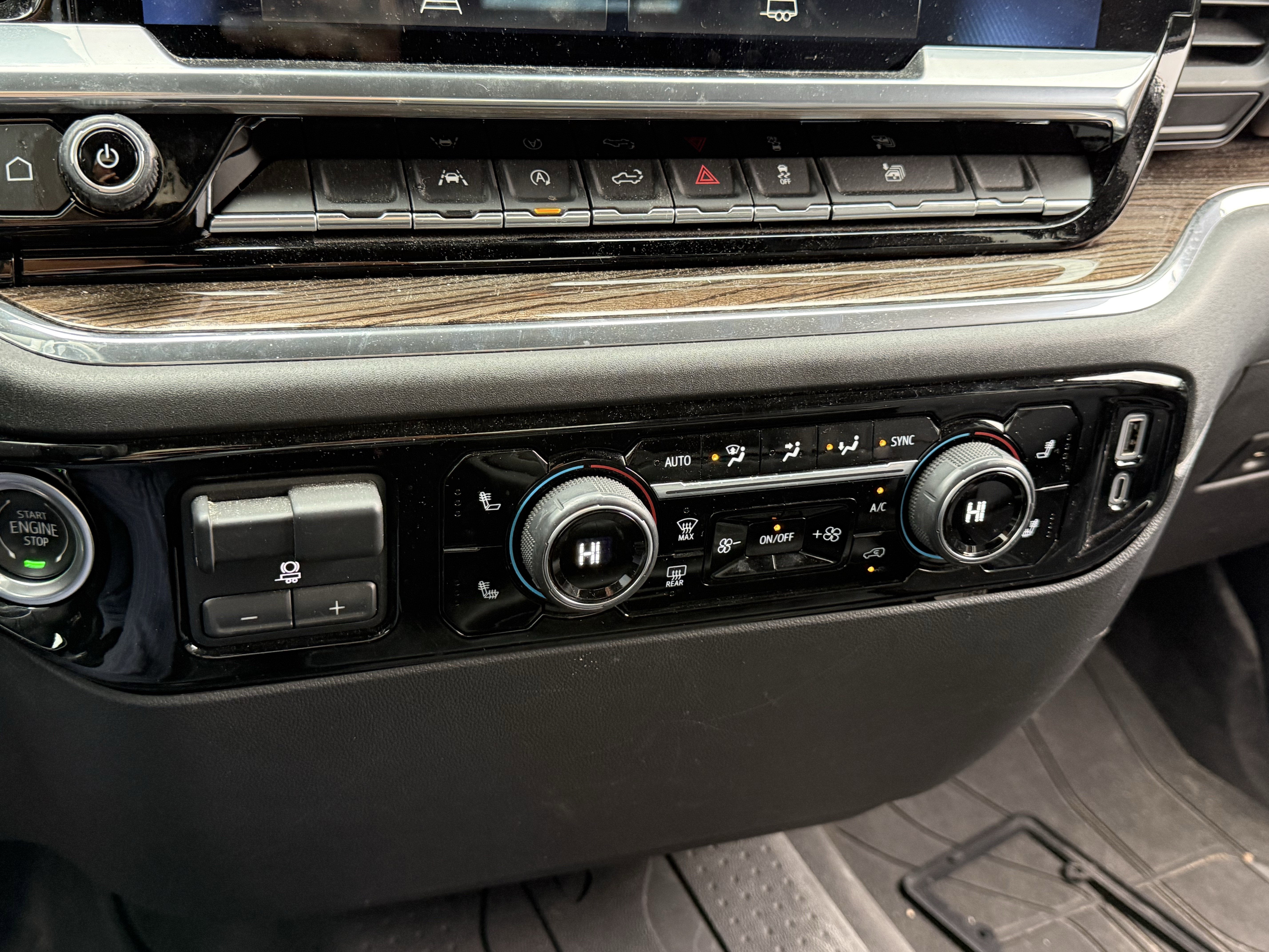 2023 Chevrolet Silverado 1500 4WD Crew Cab Standard Bed LT