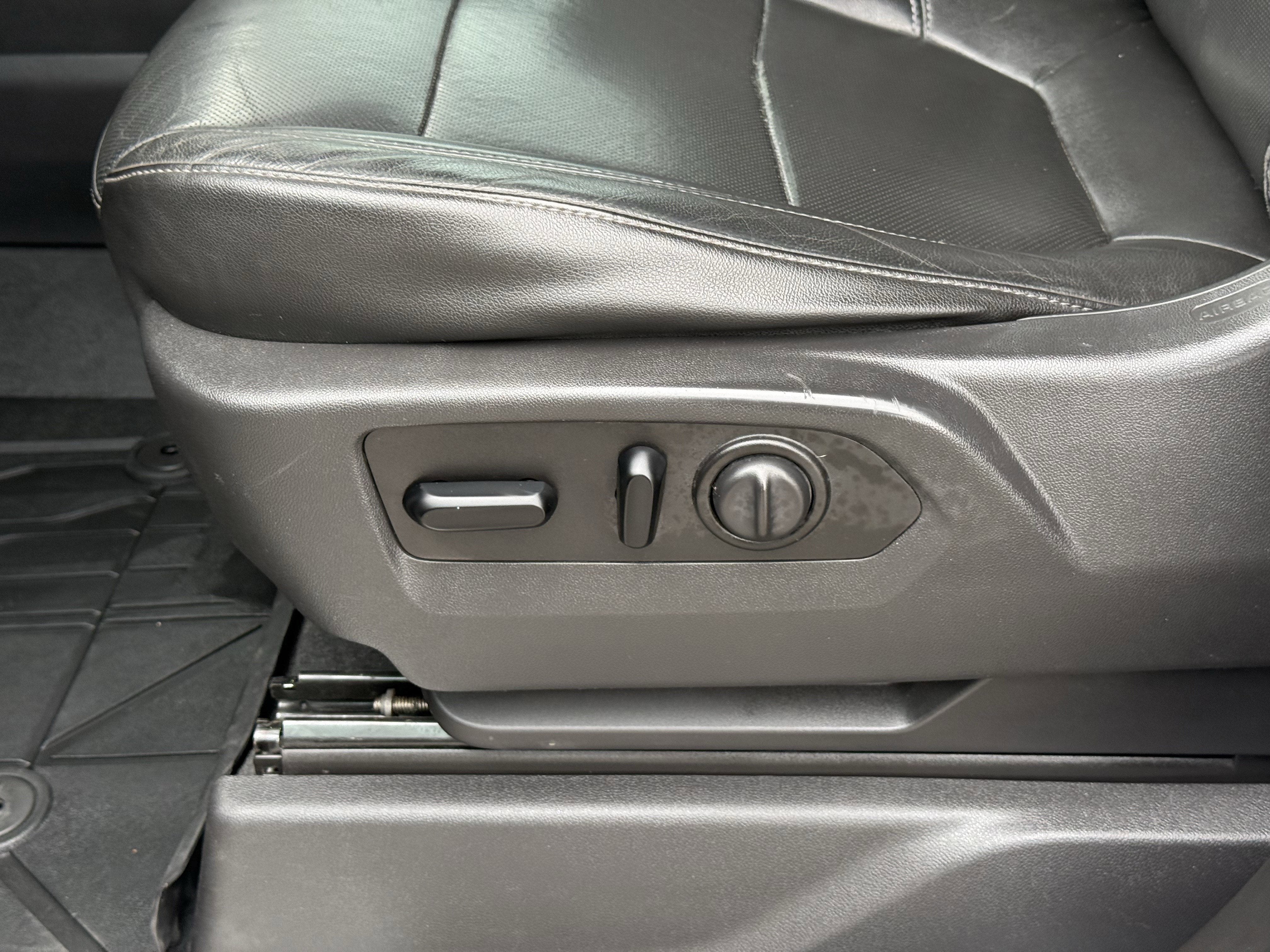 2020 Chevrolet Silverado 1500 2WD Crew Cab Short Bed LTZ