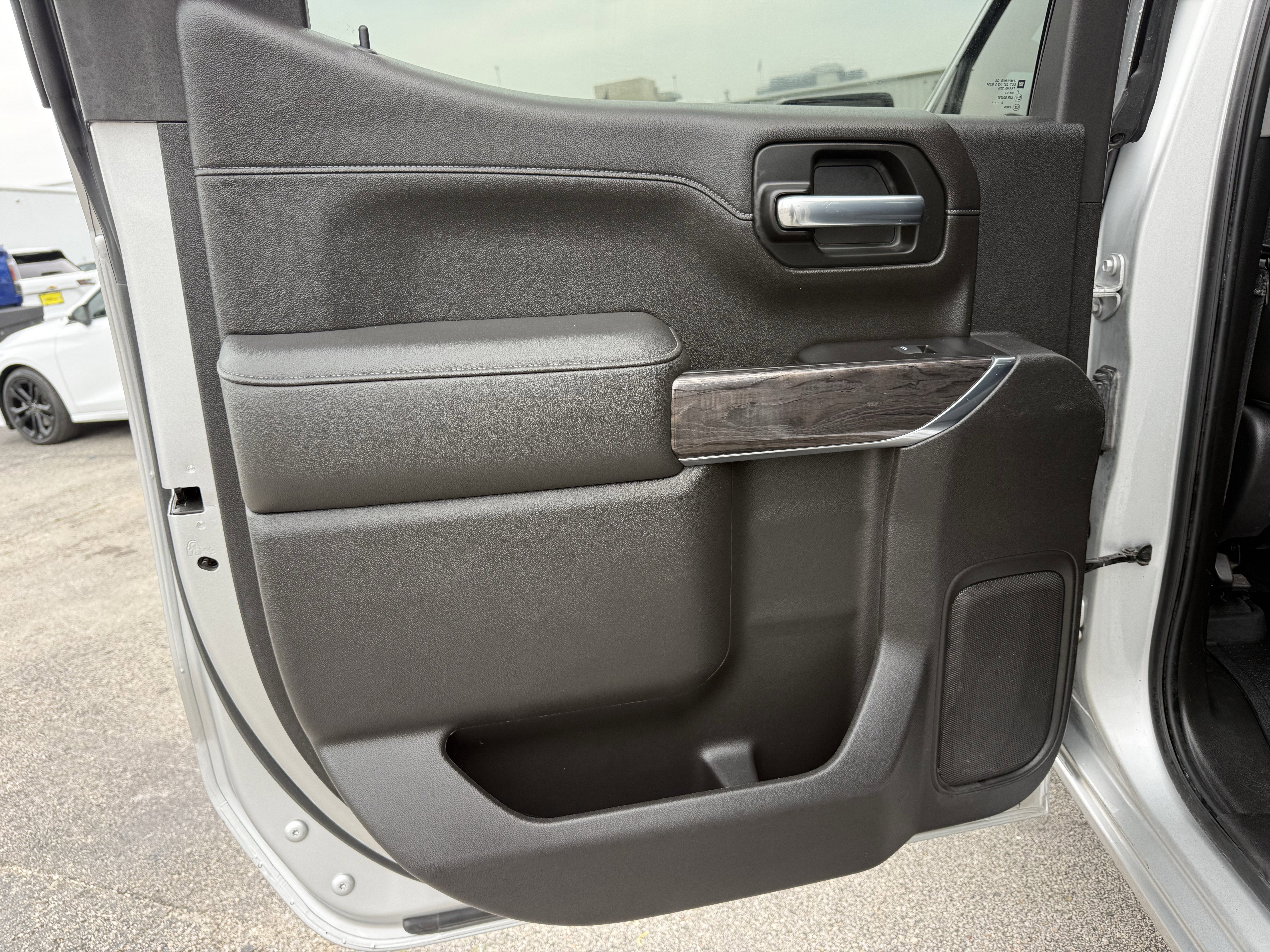 2020 Chevrolet Silverado 1500 2WD Crew Cab Short Bed LTZ