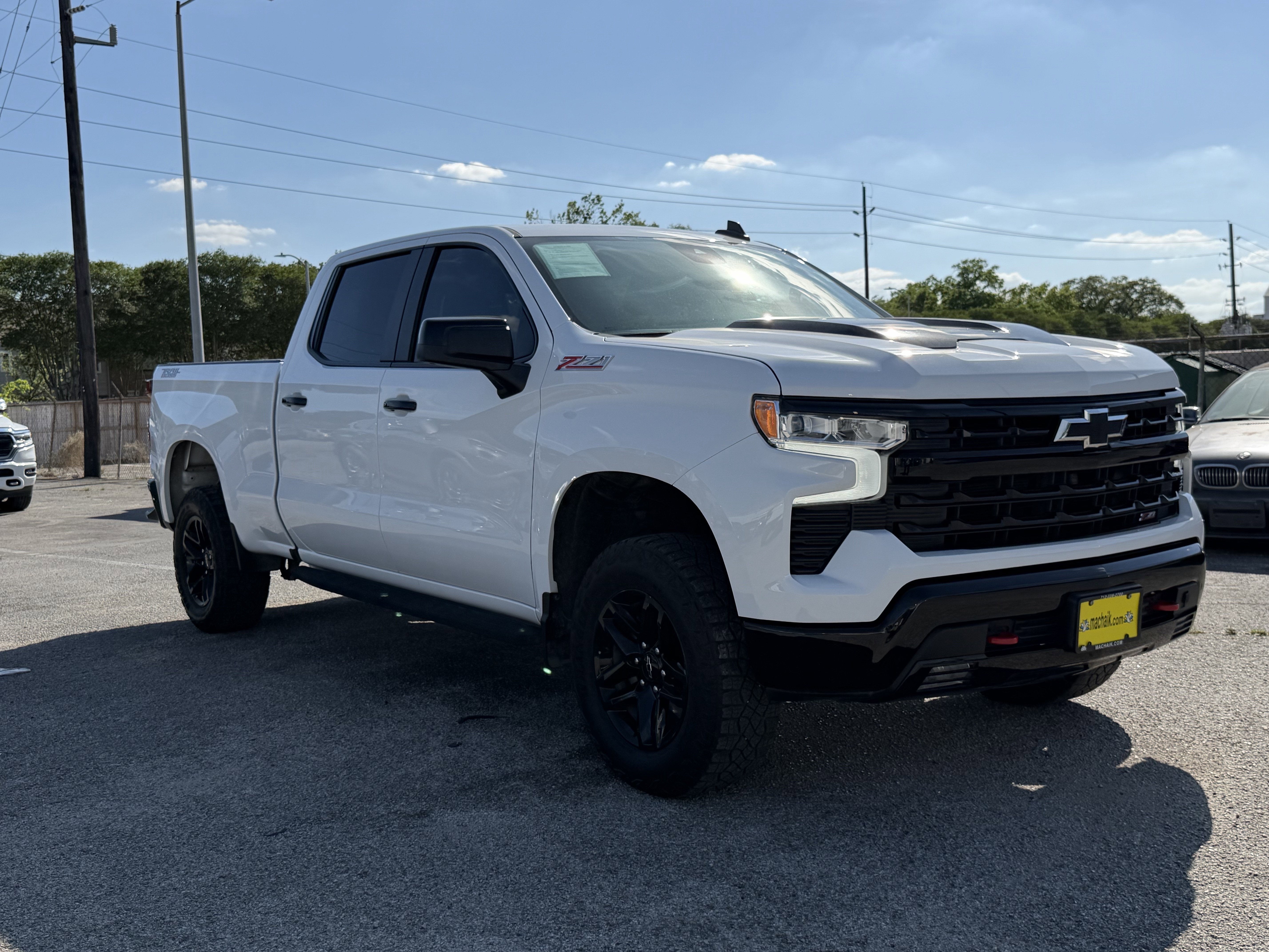 2023 Chevrolet Silverado 1500 4WD Crew Cab Standard Bed LT Trail Boss