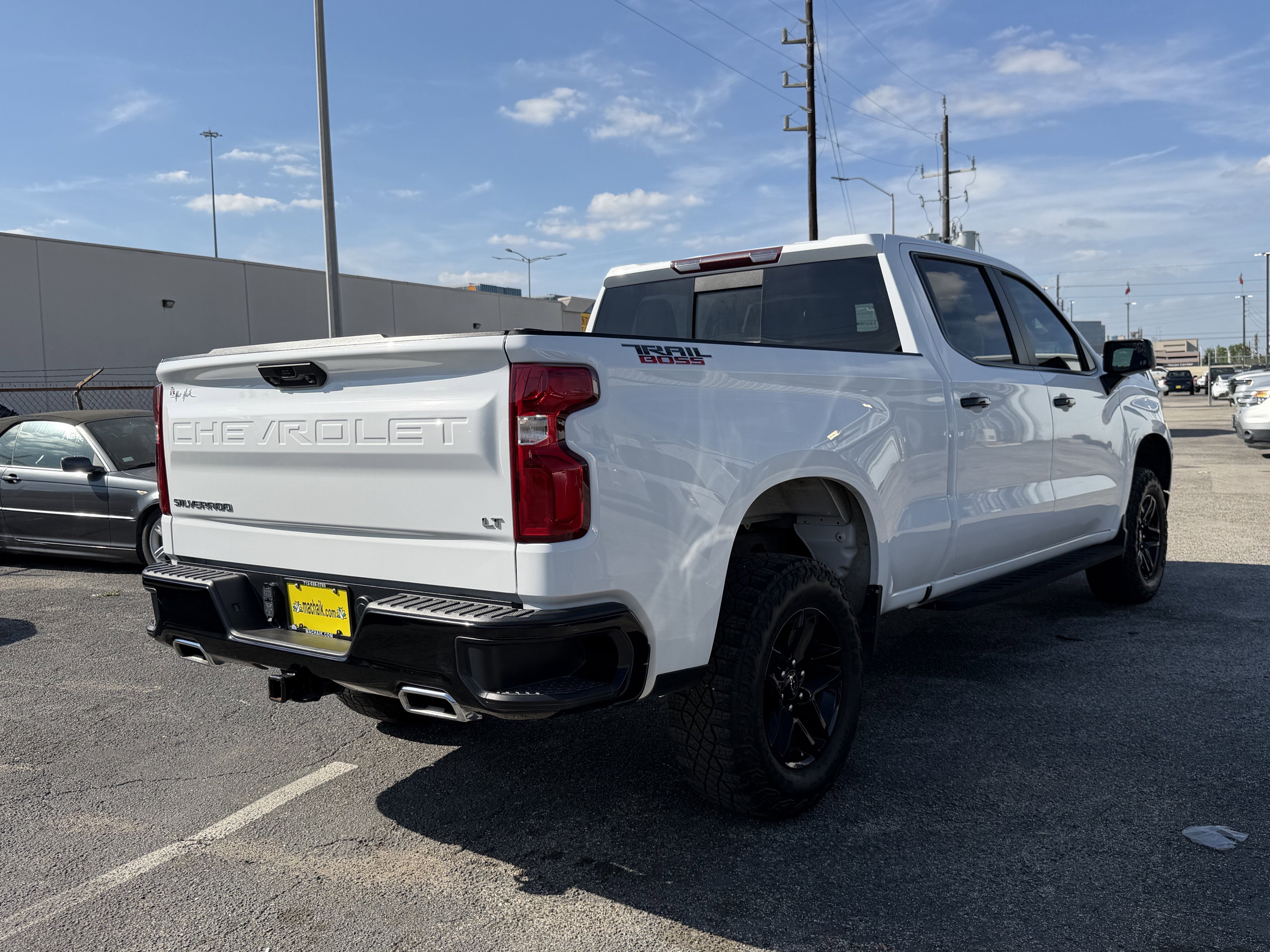 2023 Chevrolet Silverado 1500 4WD Crew Cab Standard Bed LT Trail Boss
