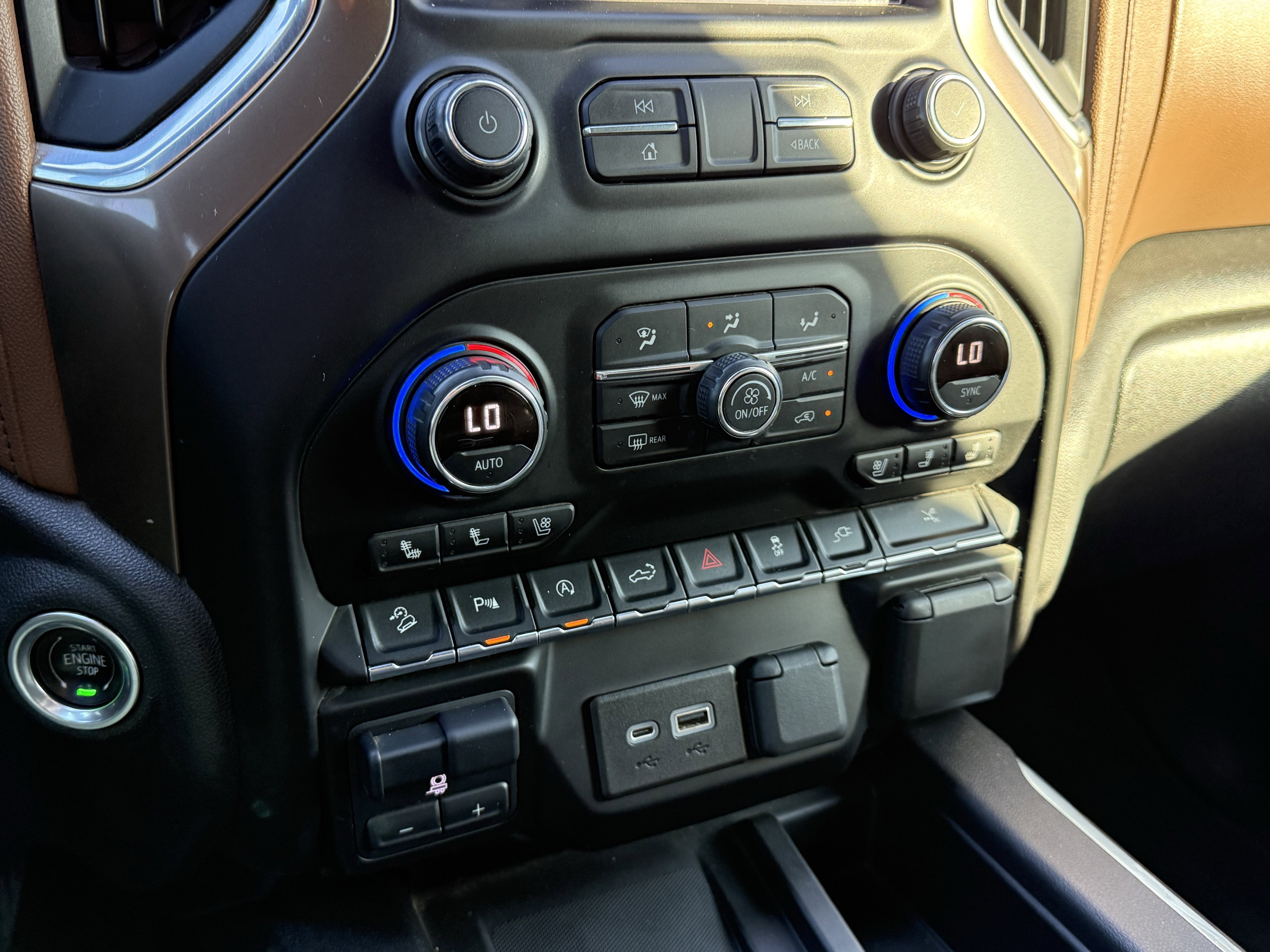 2021 Chevrolet Silverado 1500 4WD Crew Cab Short Bed High Country