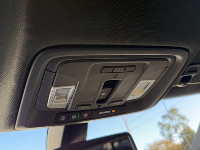 2021 Chevrolet Silverado 1500 4WD Crew Cab Short Bed High Country