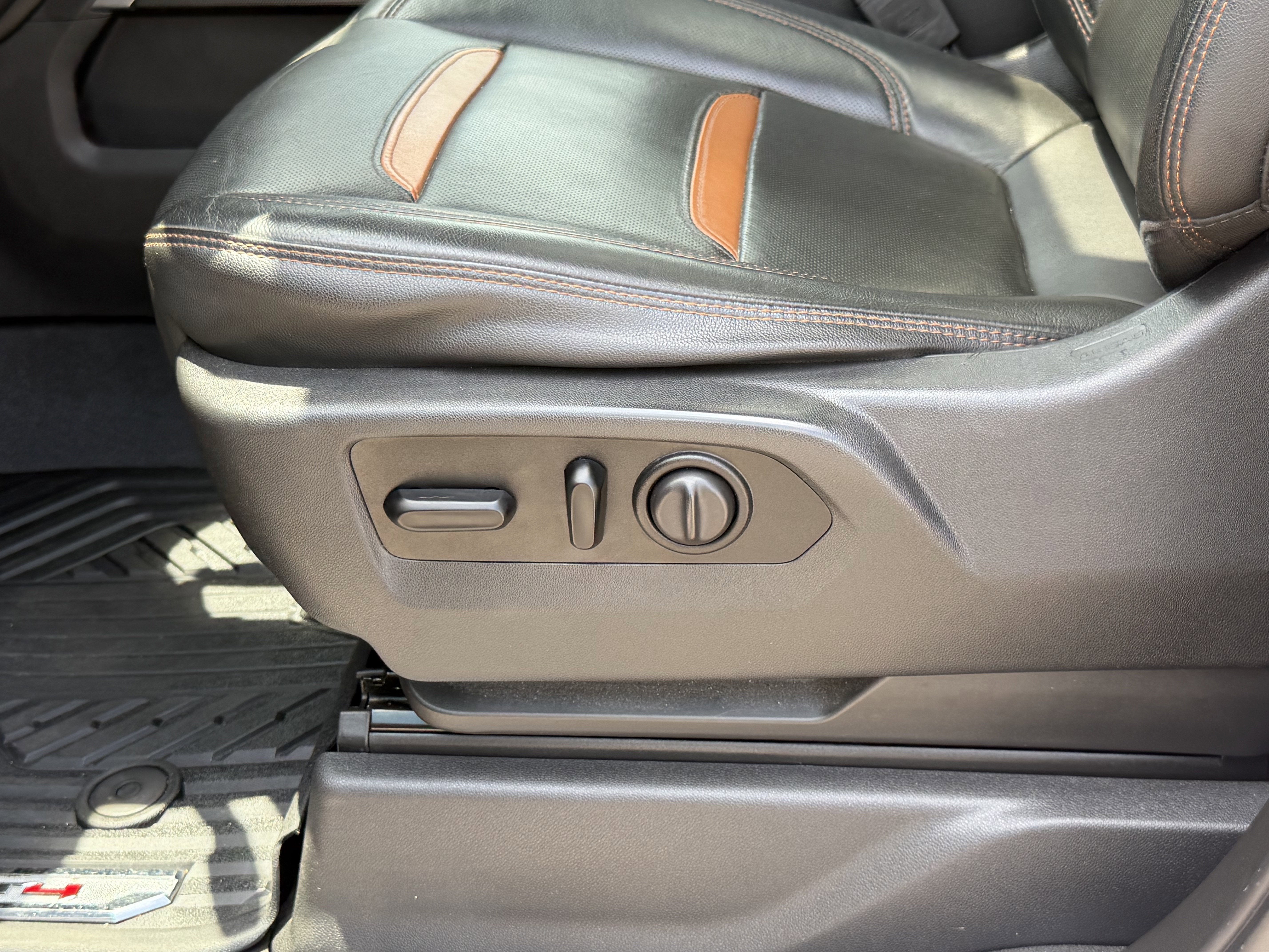 2020 GMC Sierra 1500 4WD Crew Cab Short Box AT4