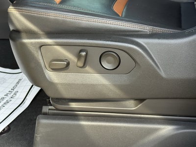 2022 GMC Sierra 1500 4WD Crew Cab Short Box AT4