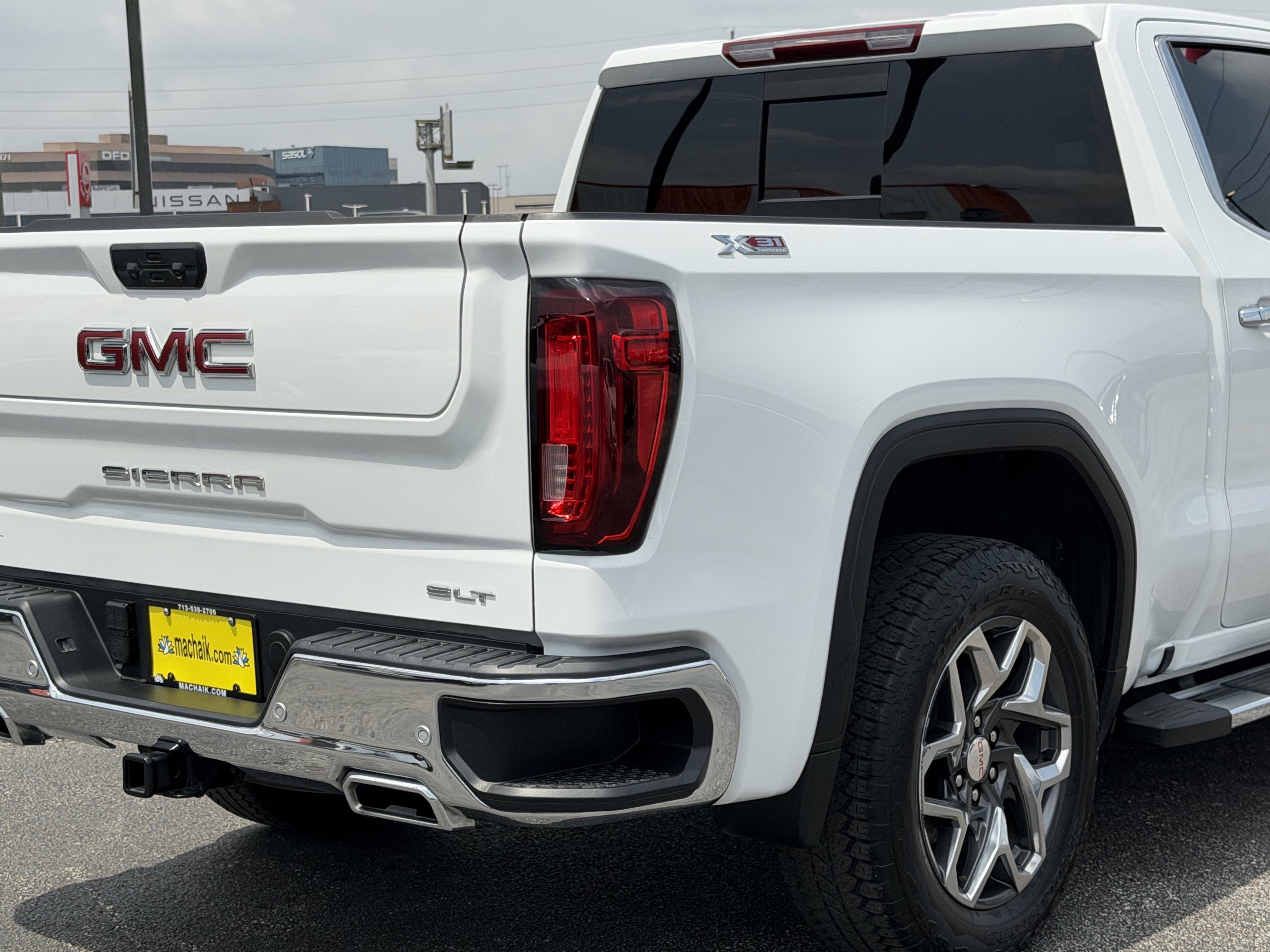 2024 GMC Sierra 1500 4WD Crew Cab Short Box SLT