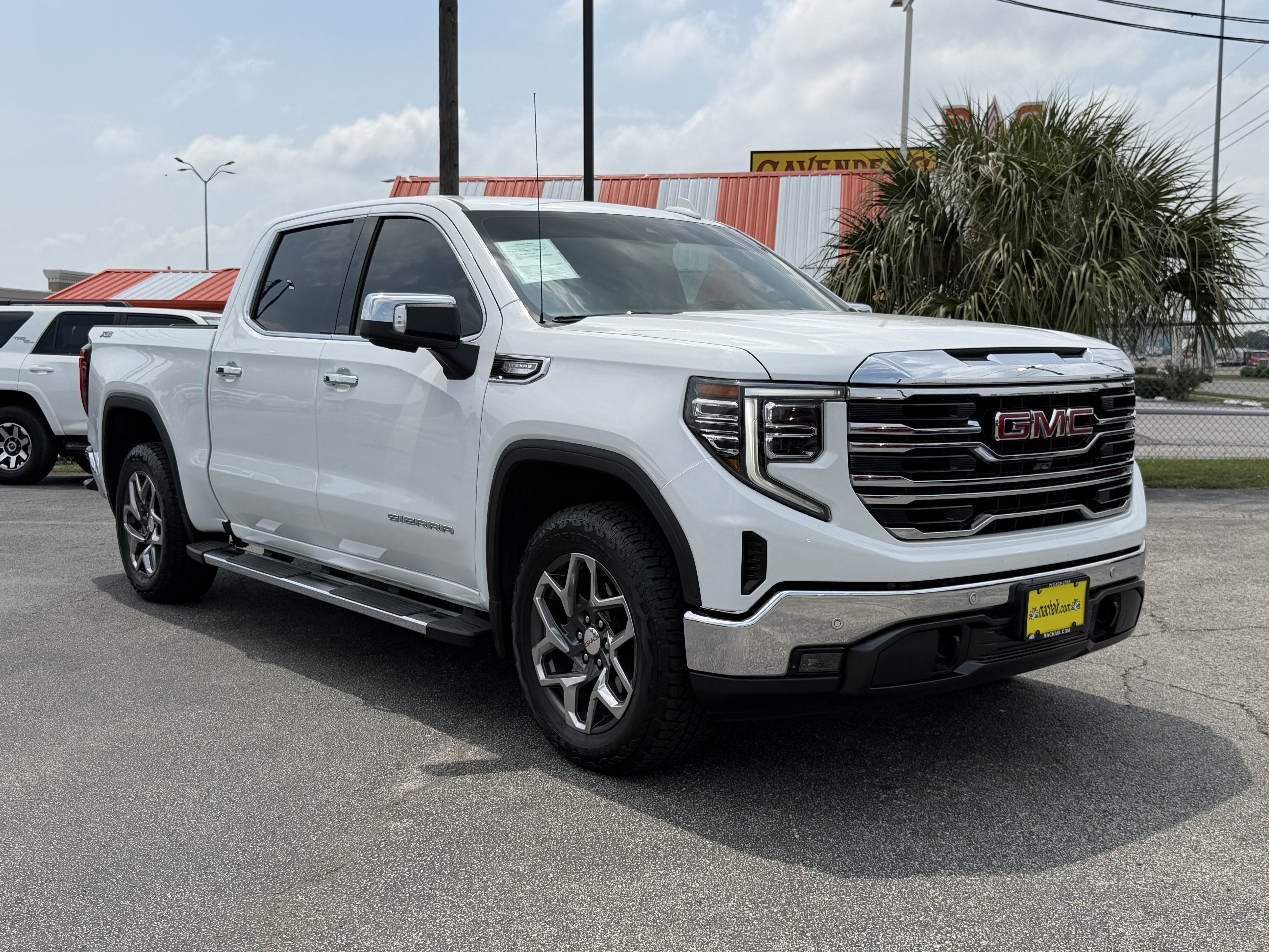 2024 GMC Sierra 1500 4WD Crew Cab Short Box SLT
