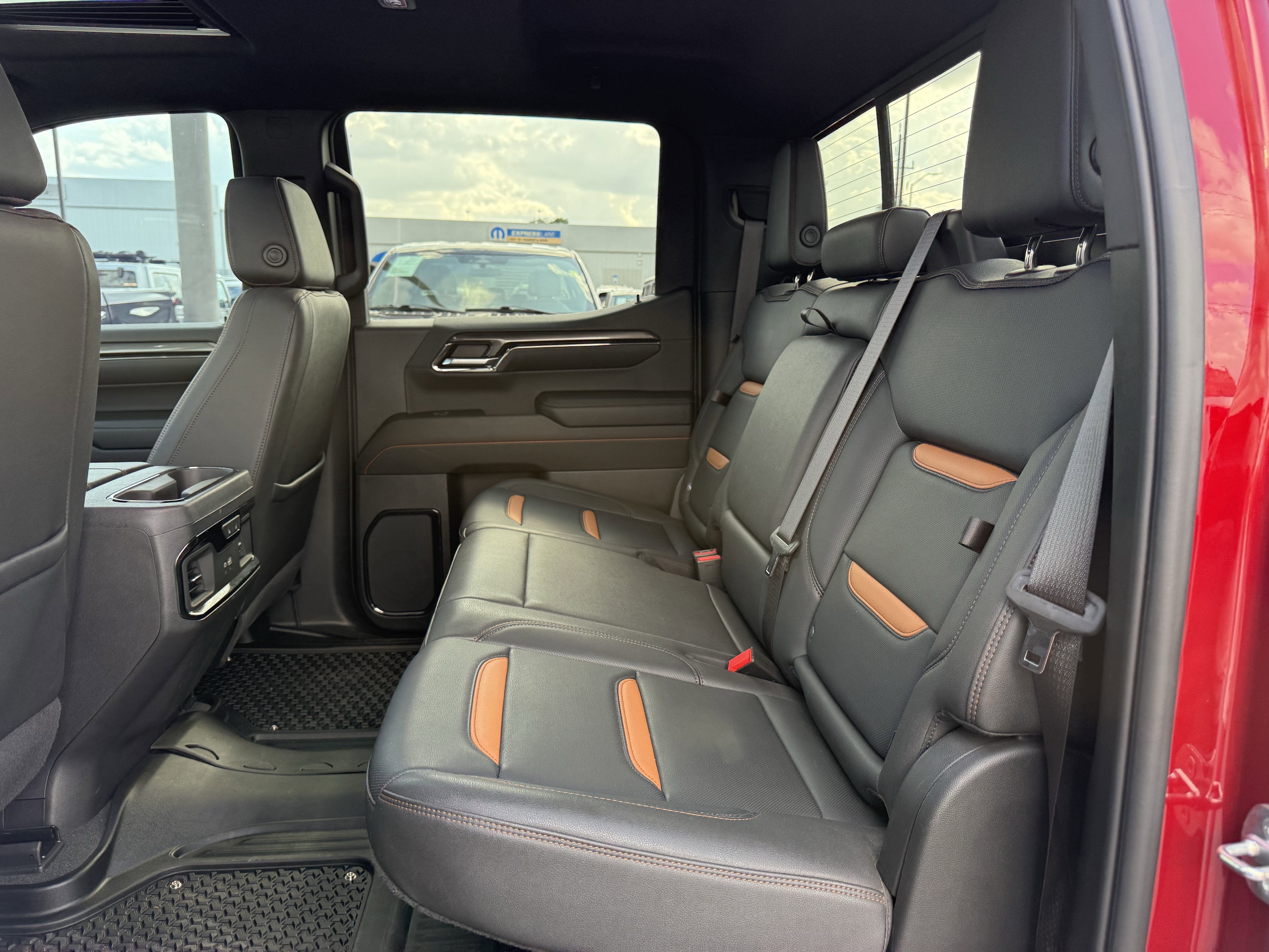 2024 GMC Sierra 1500 4WD Crew Cab Short Box AT4