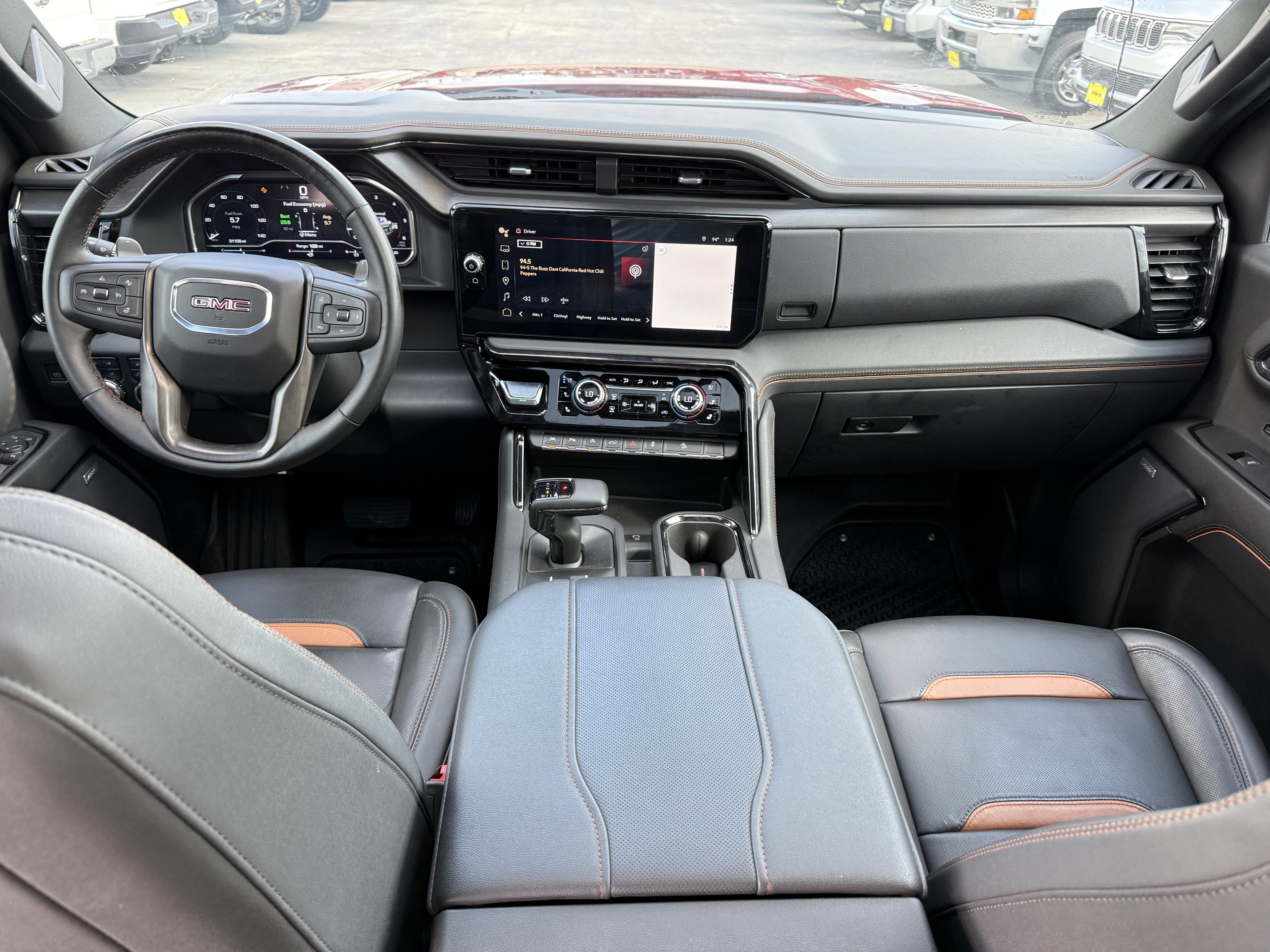 2024 GMC Sierra 1500 4WD Crew Cab Short Box AT4