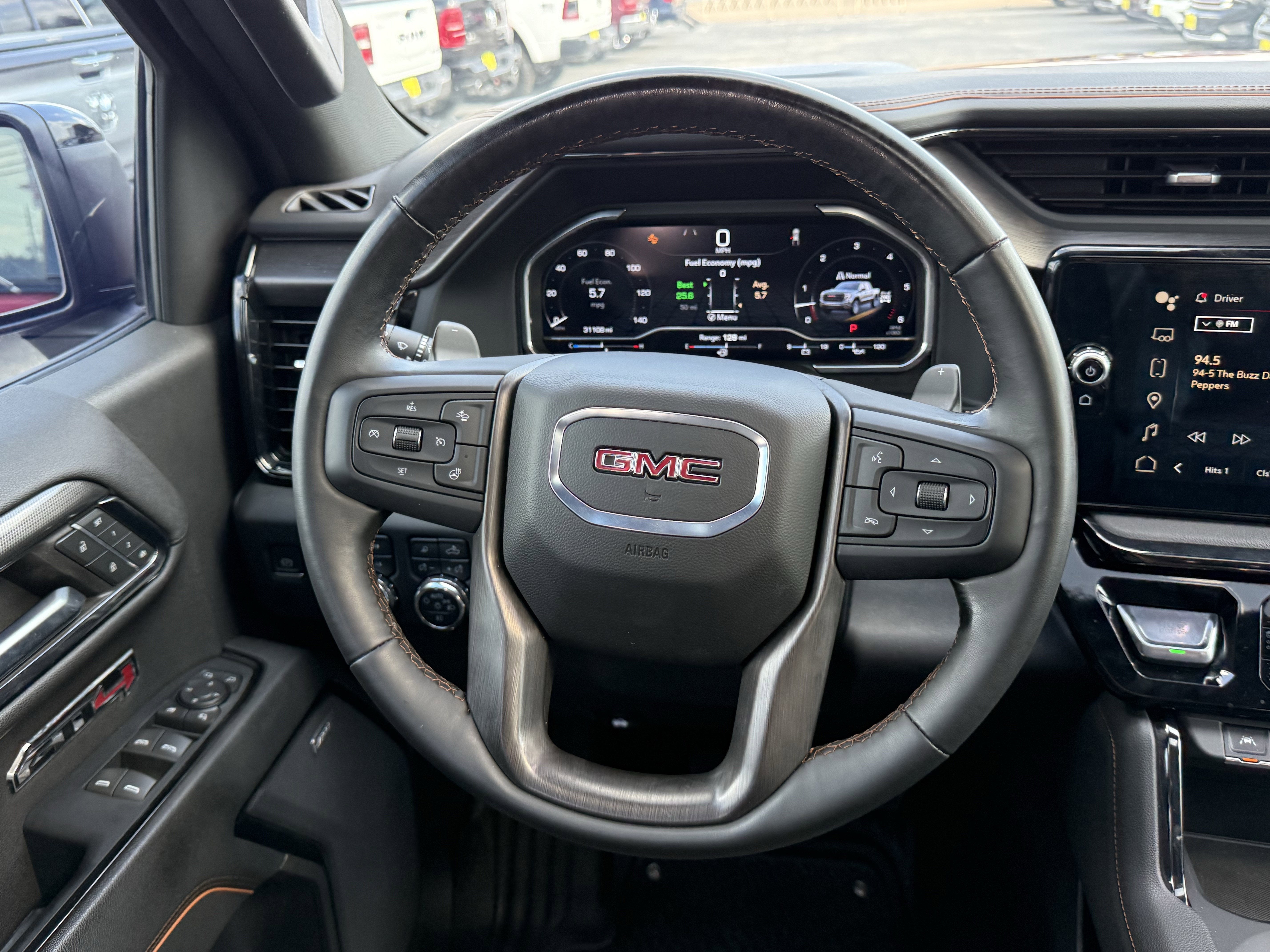 2024 GMC Sierra 1500 4WD Crew Cab Short Box AT4