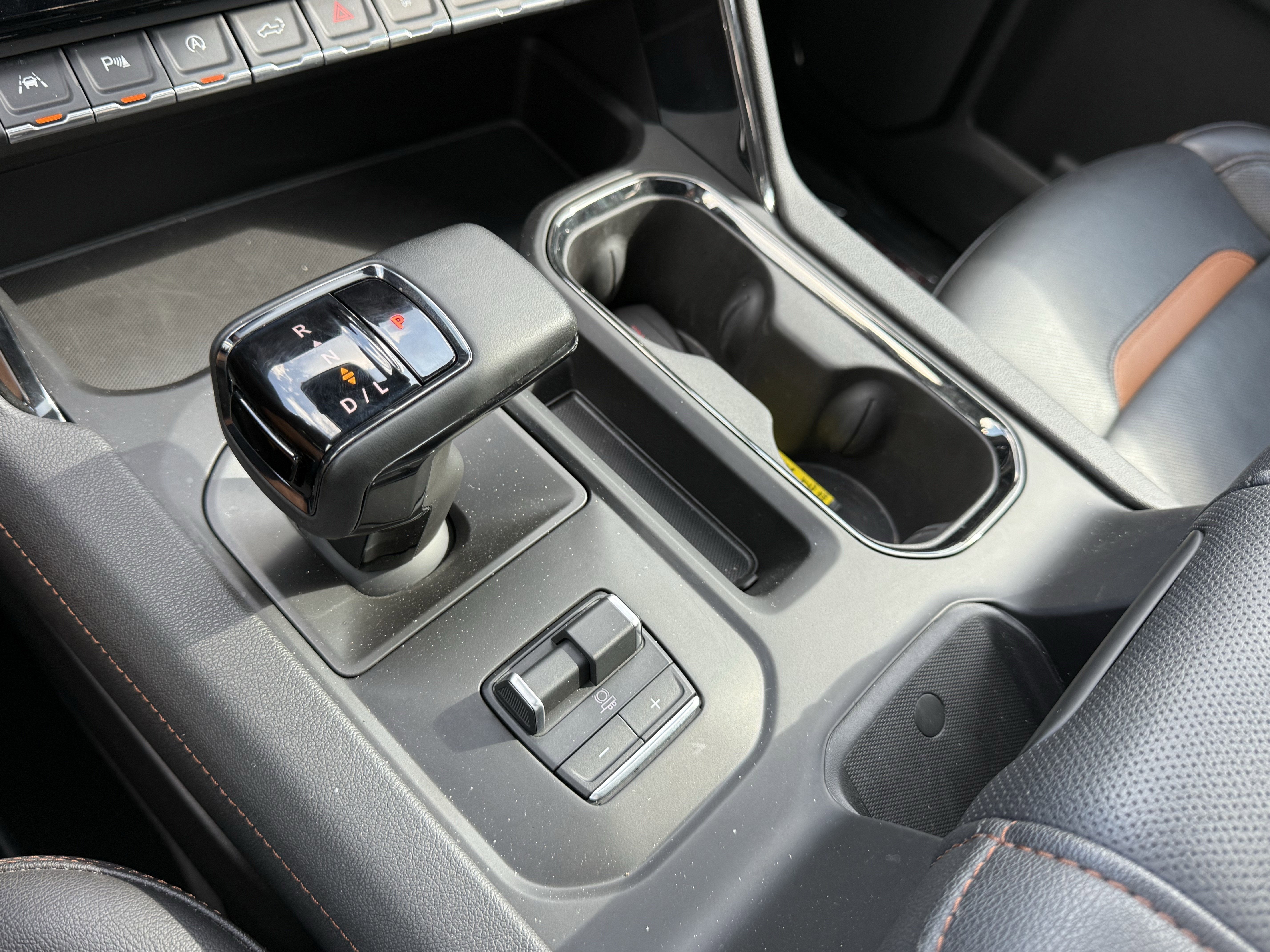 2024 GMC Sierra 1500 4WD Crew Cab Short Box AT4