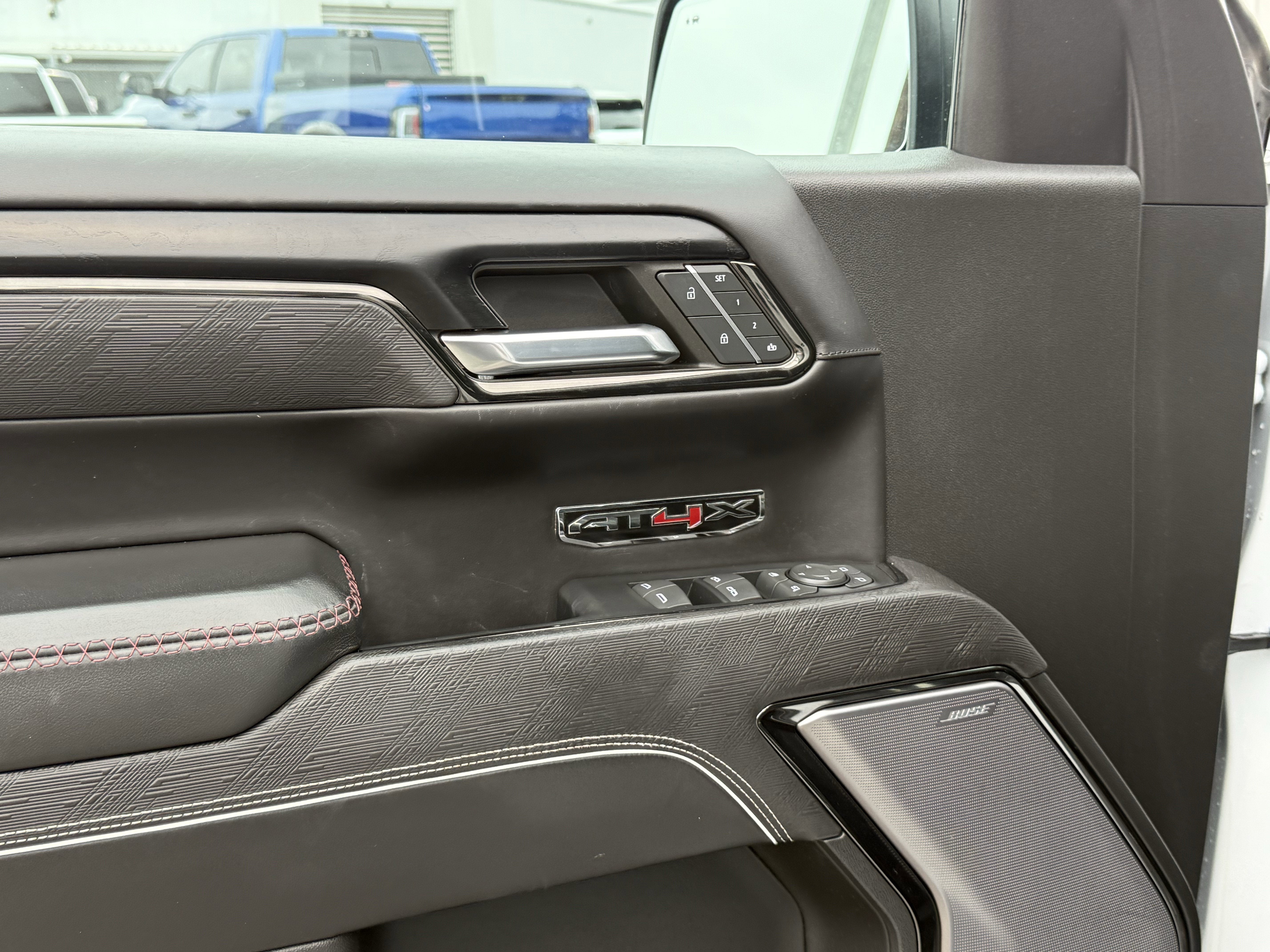 2023 GMC Sierra 1500 4WD Crew Cab Short Box AT4X